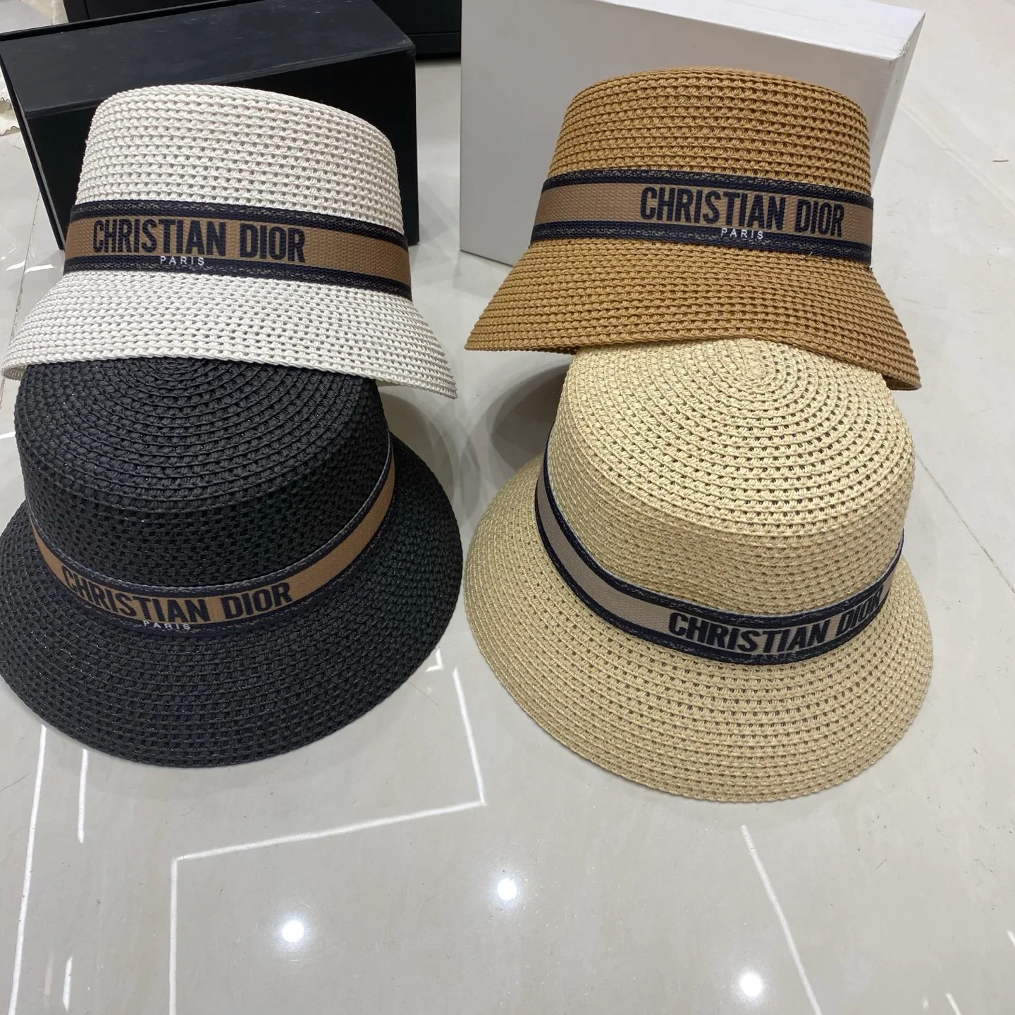 Головные Уборы Christian Dior 17498296