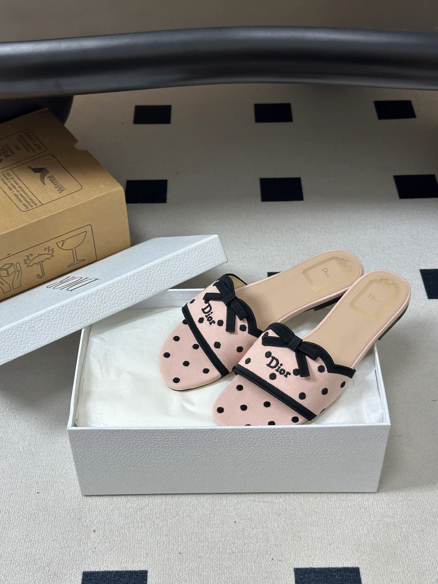 Шлепанцы Женские Christian Dior 18049493