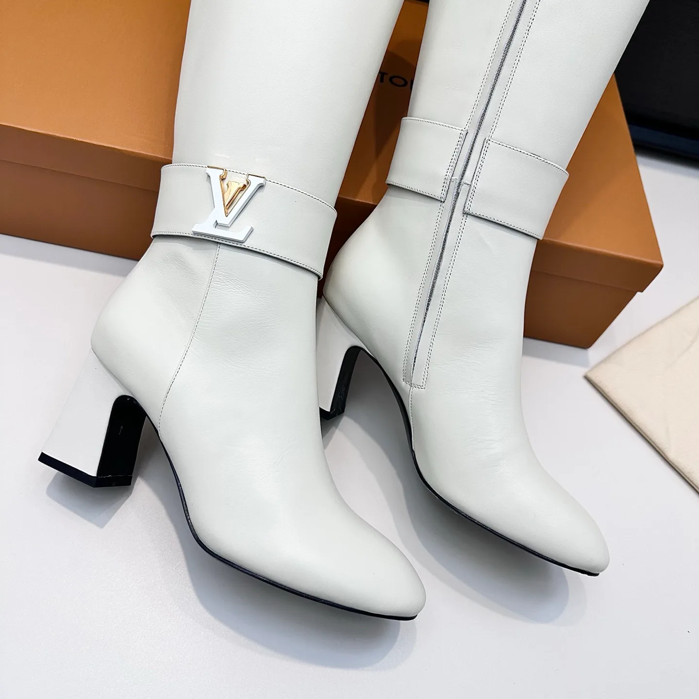 Сапоги Женские Louis Vuitton 582375