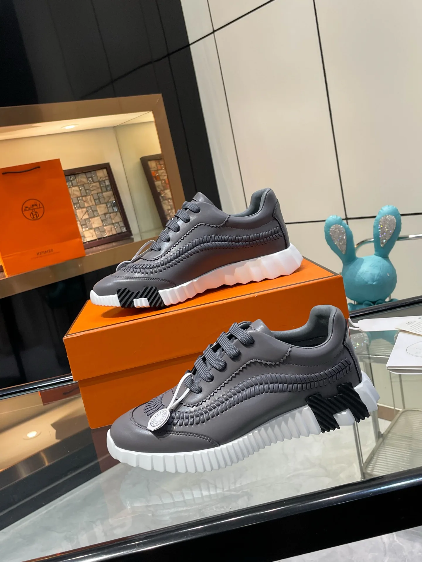 Кроссовки Женские Hermes 17954789