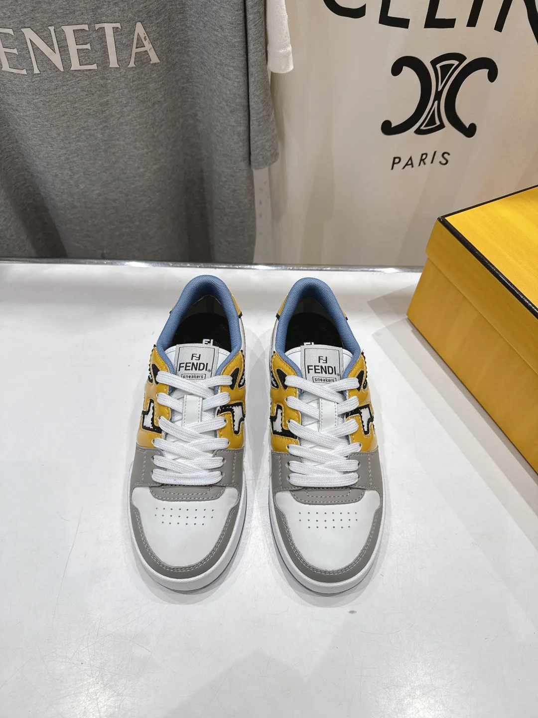Кроссовки Женские Fendi 17908431