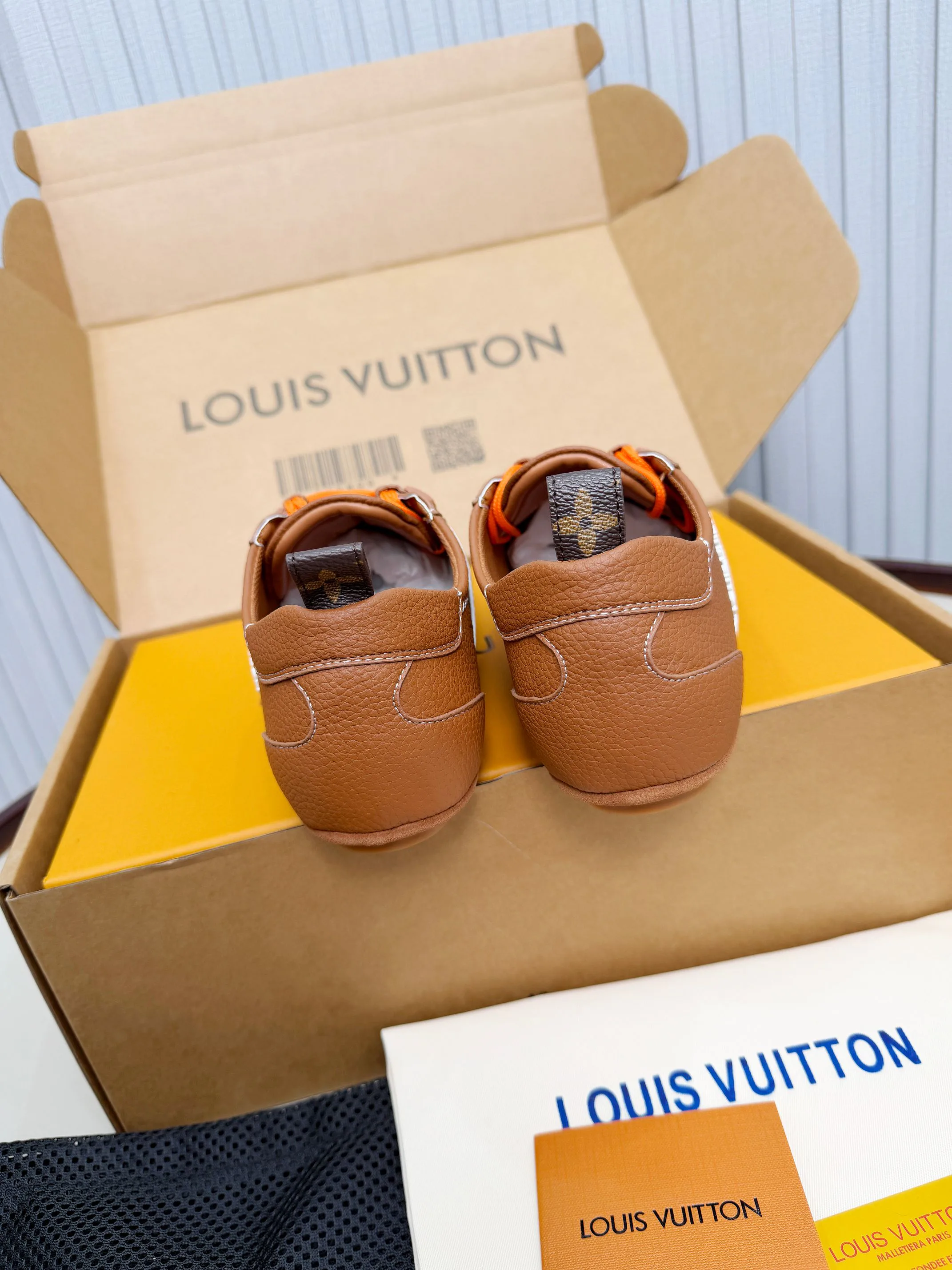 Кроссовки Женские Louis Vuitton 11250653