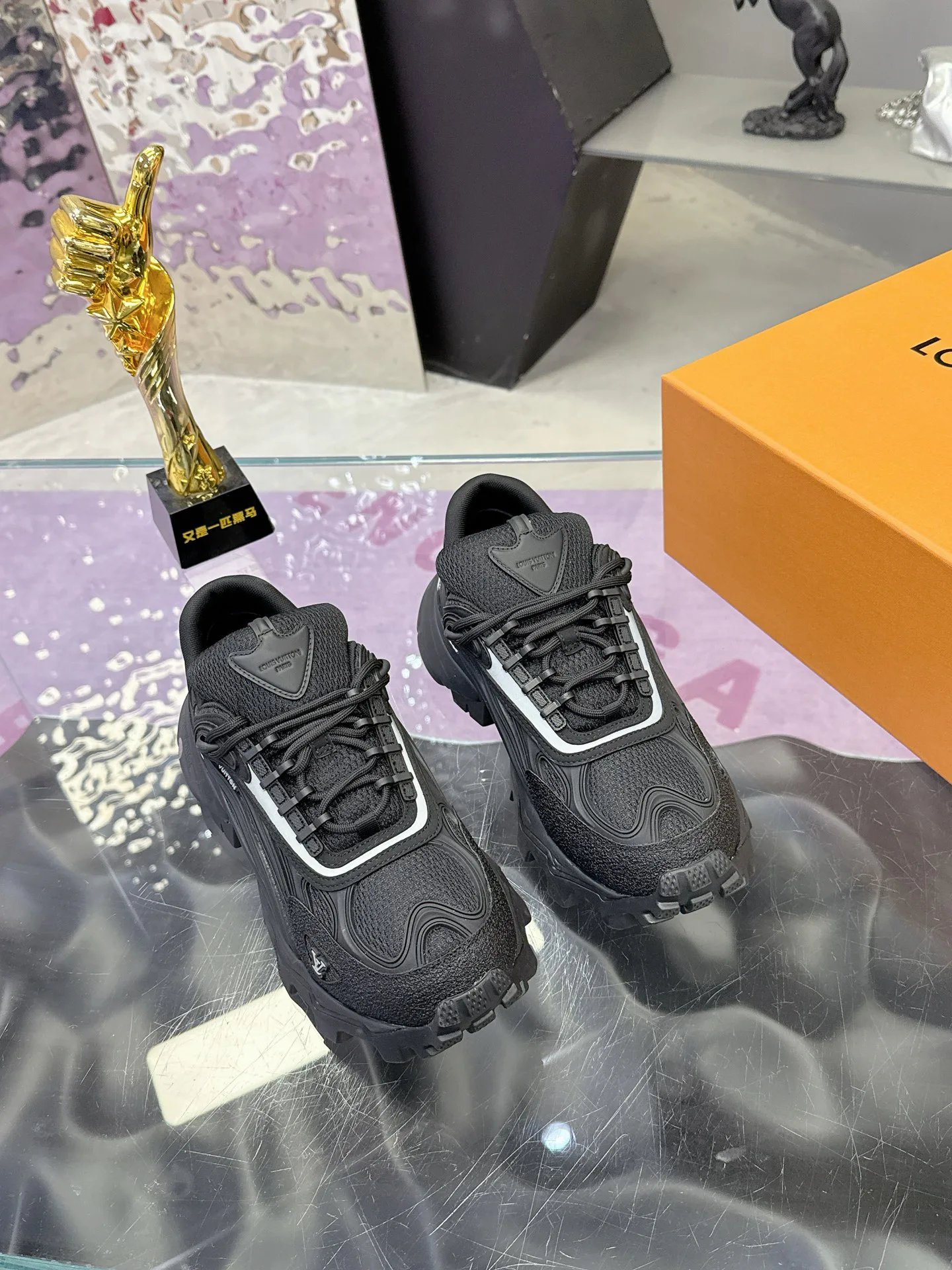 Кроссовки Женские Louis Vuitton 11316738
