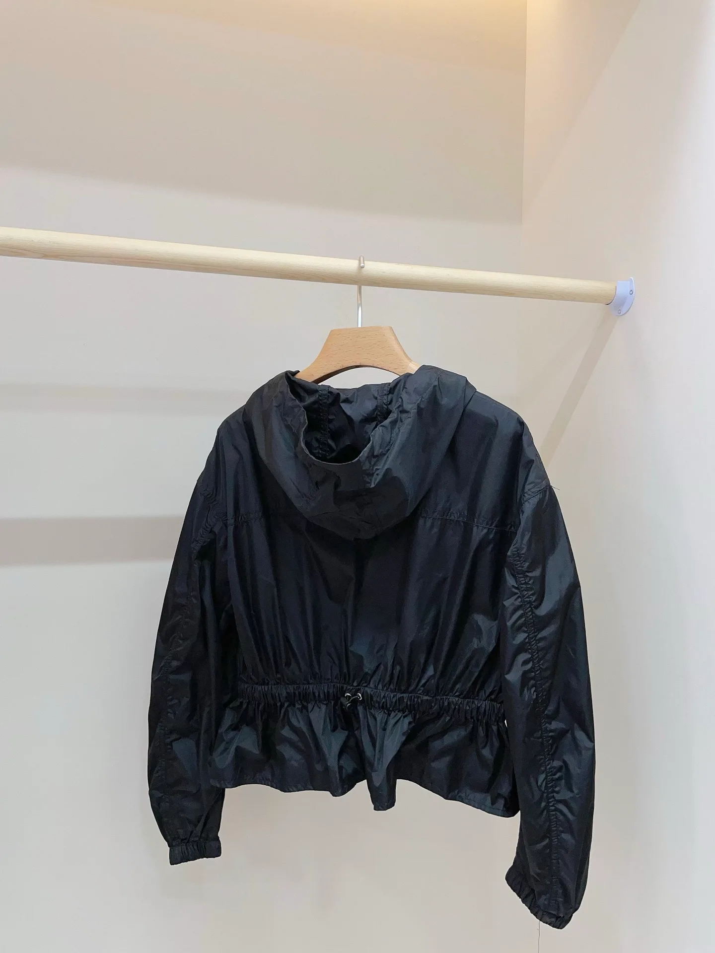 Куртки И Пуховики Женские Moncler 10248579