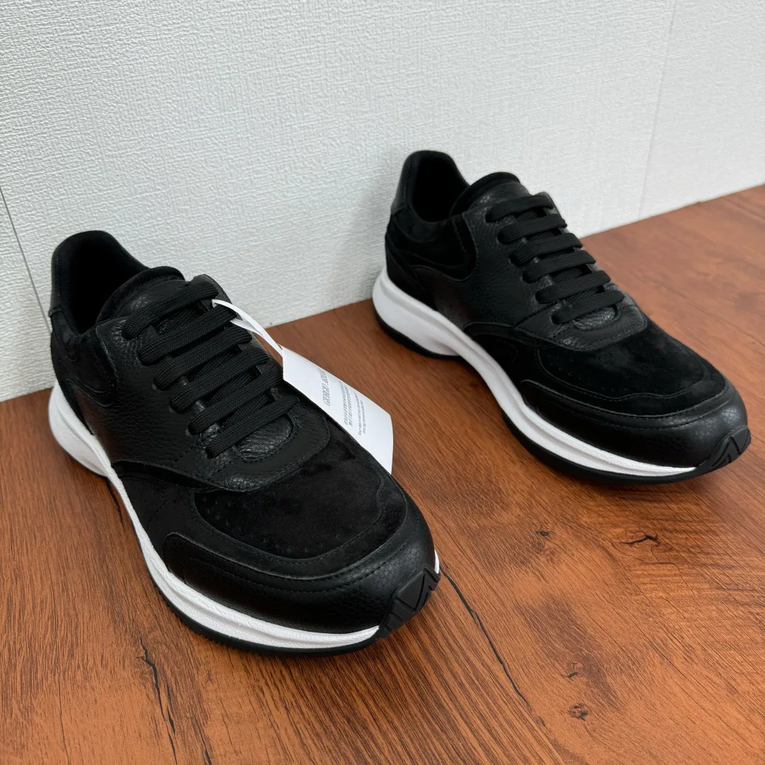 Кроссовки Женские Armani 18100460