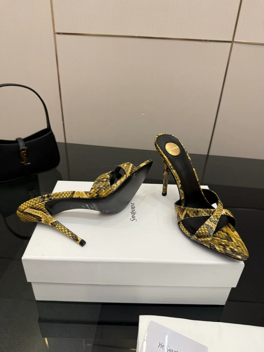 Босоножки Женские Saint Laurent 11409899