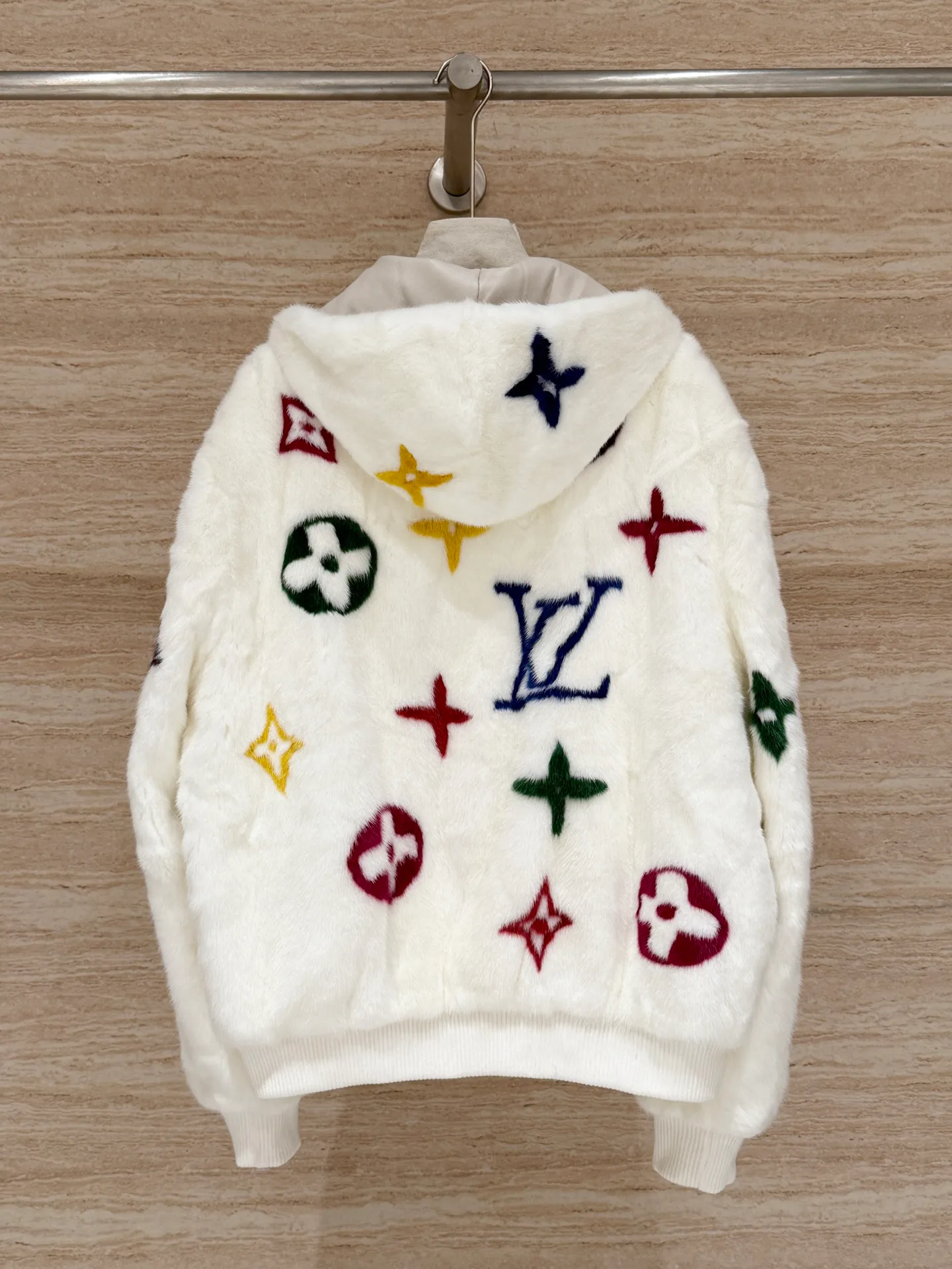 Куртки И Пуховики Женские Louis Vuitton 1061368