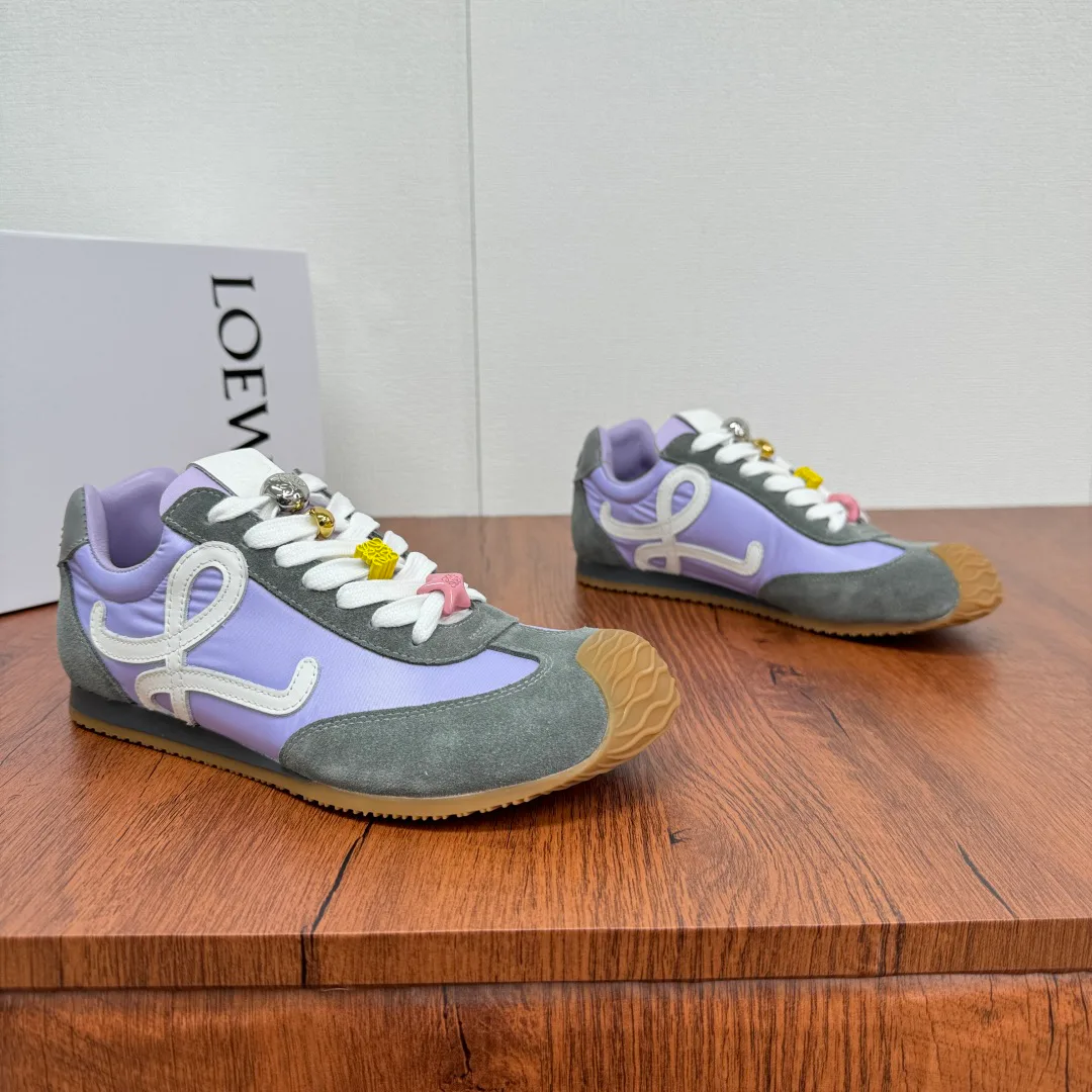 Кроссовки Женские Loewe 28011