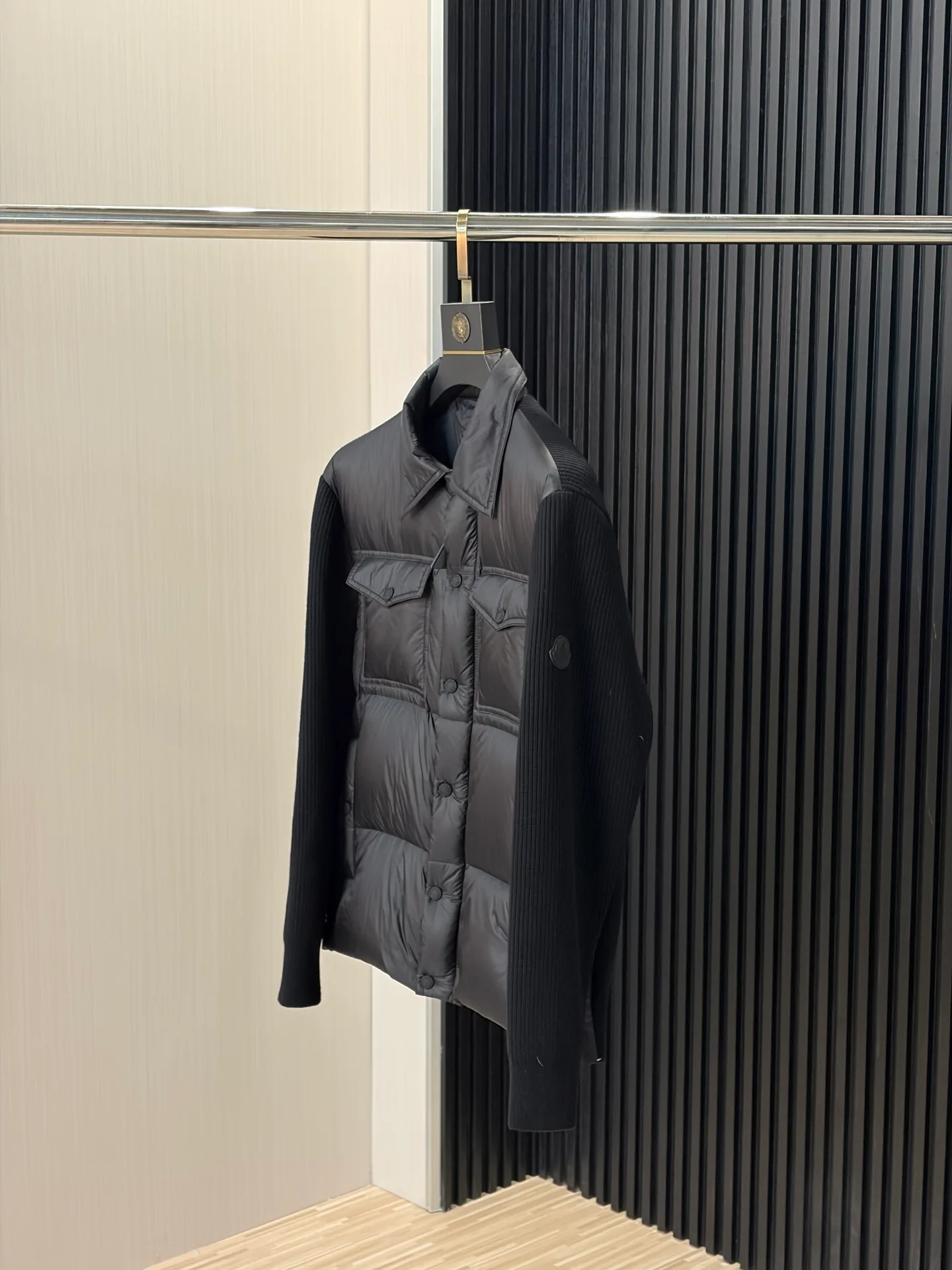 Куртки И Пуховики Женские Moncler 18391735