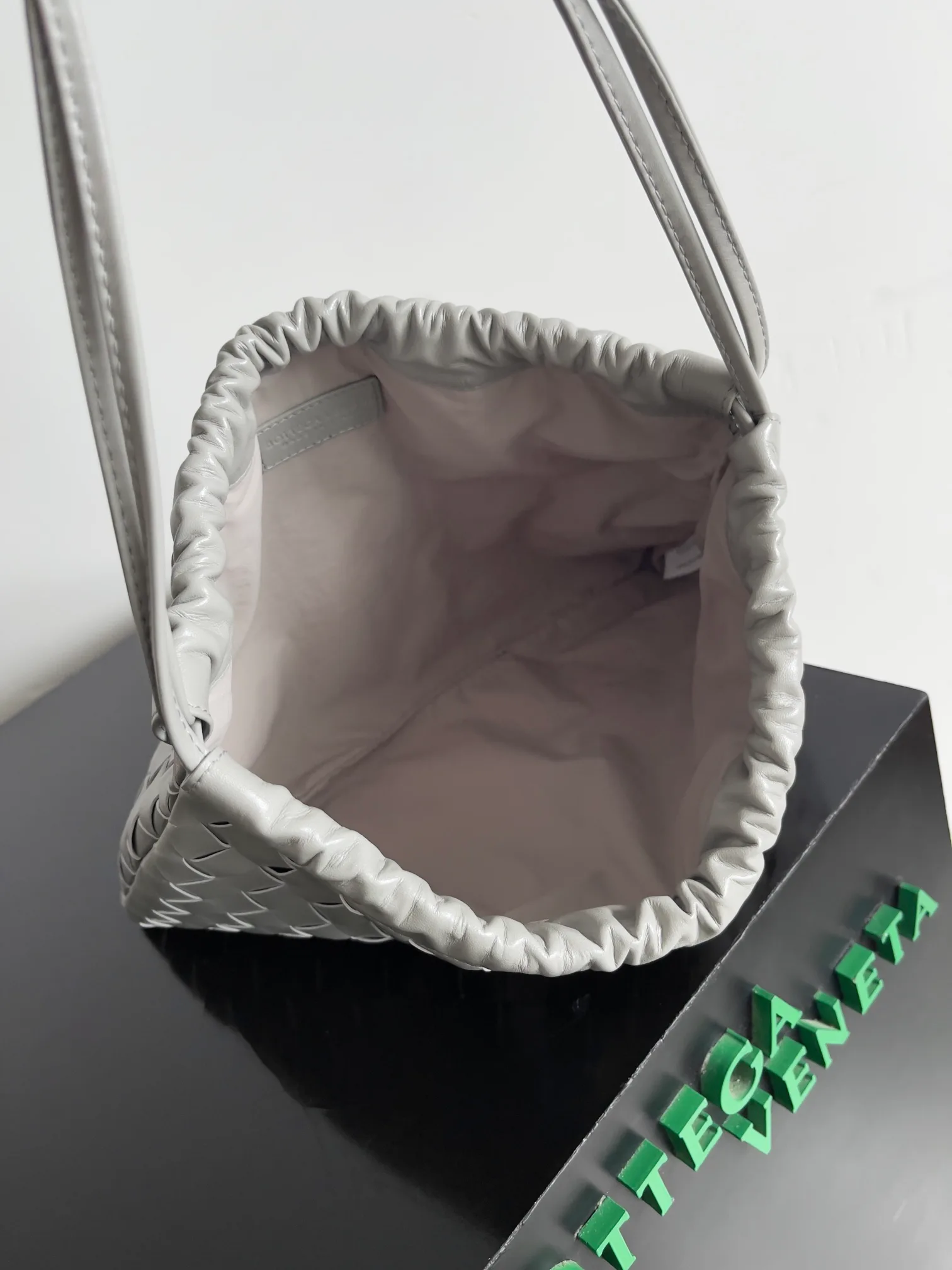 Сумки На Ремне Женские Bottega Veneta 11255479
