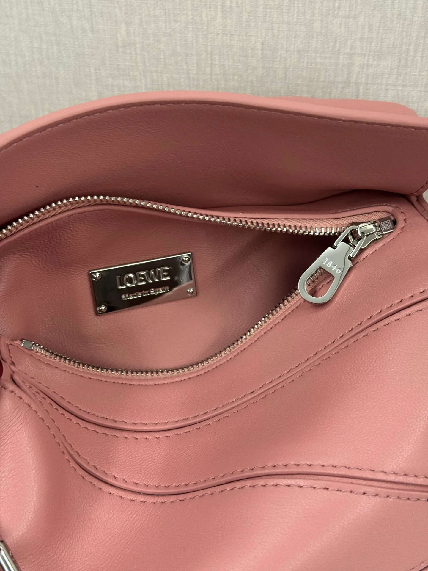 Классические Сумки Женские Loewe 11675858