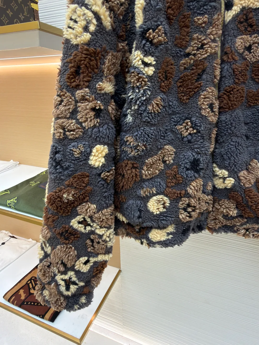 Куртки Женские Louis Vuitton 412770