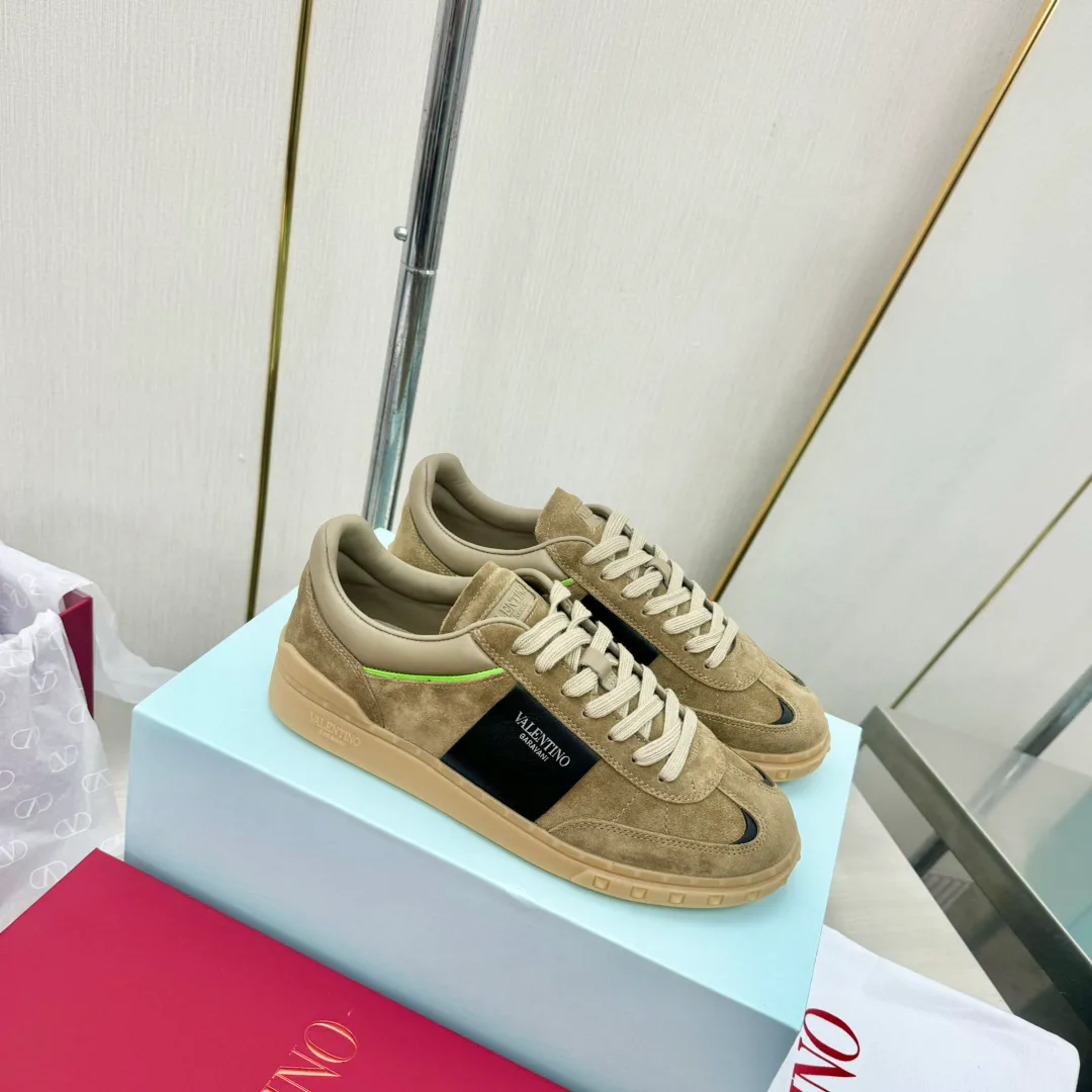 Кроссовки Женские Valentino 17955032