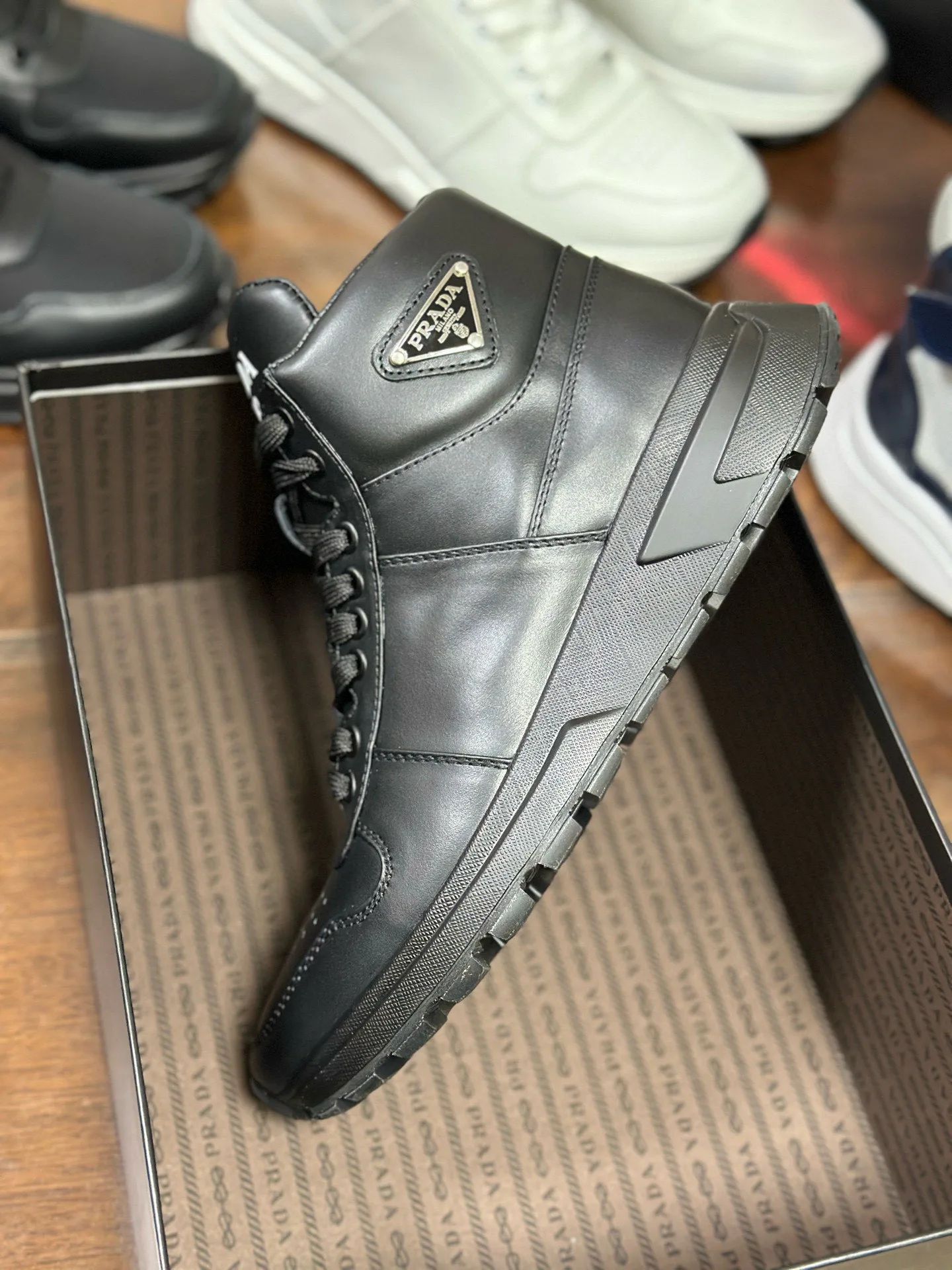 Кроссовки Мужские Prada 4193316