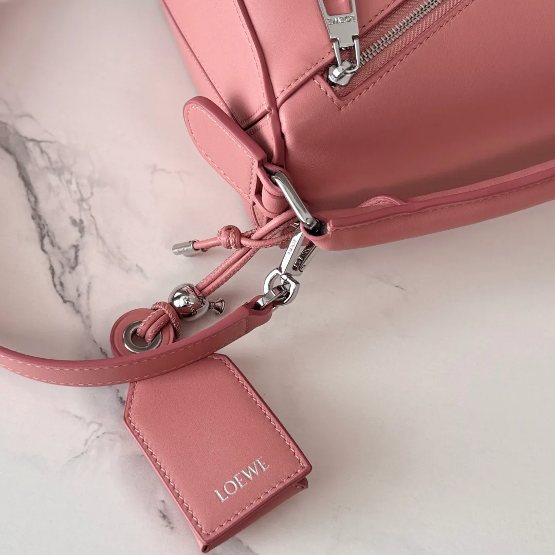 Классические Сумки Женские Loewe 17270376