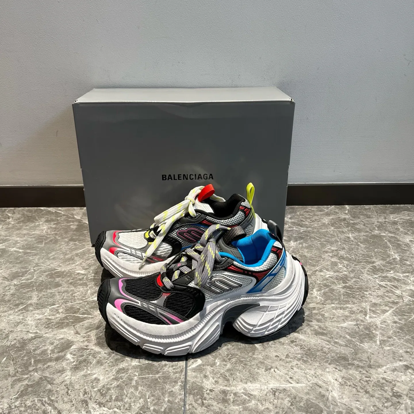 Кроссовки Женские Balenciaga 10028436