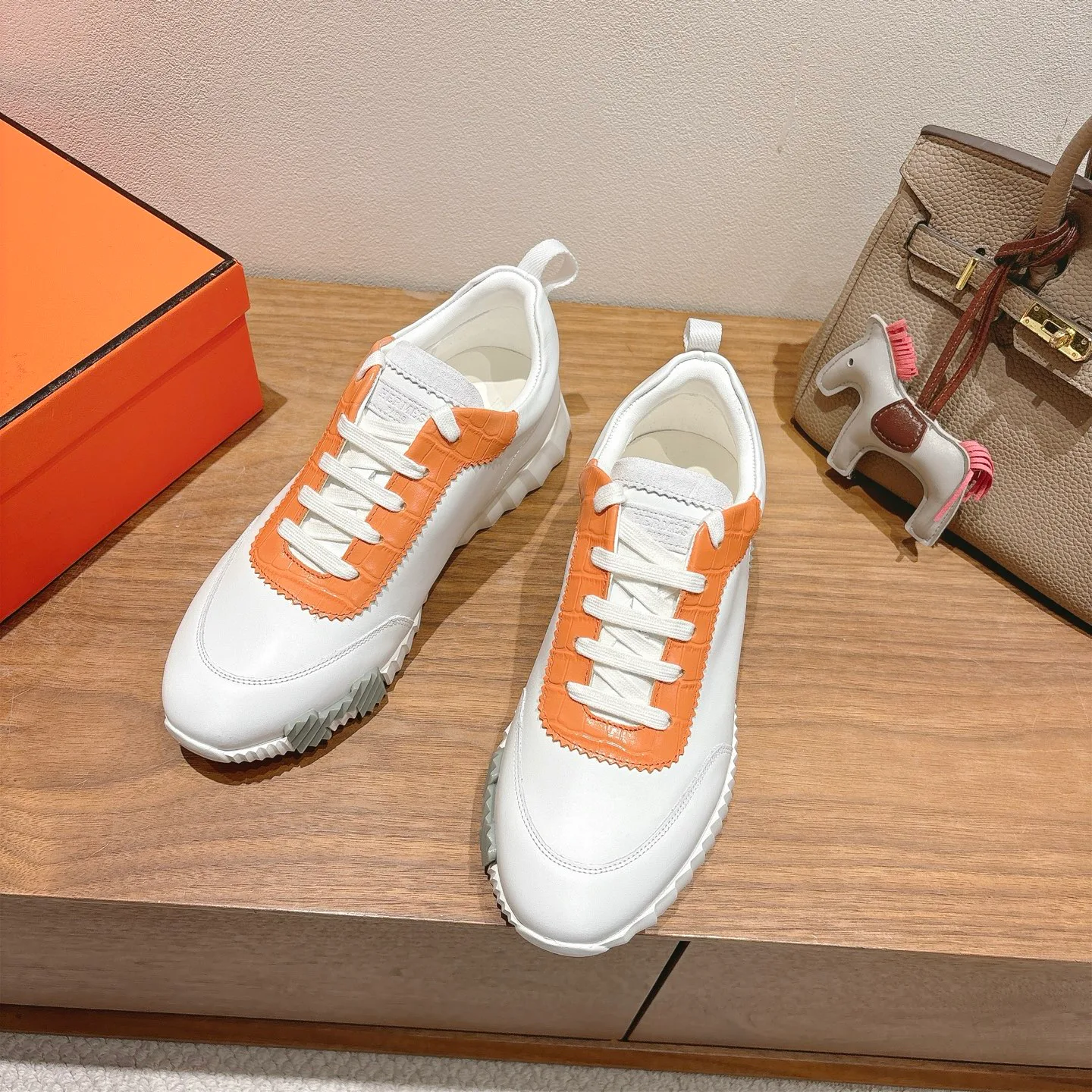 Кроссовки Женские Hermes 9915099