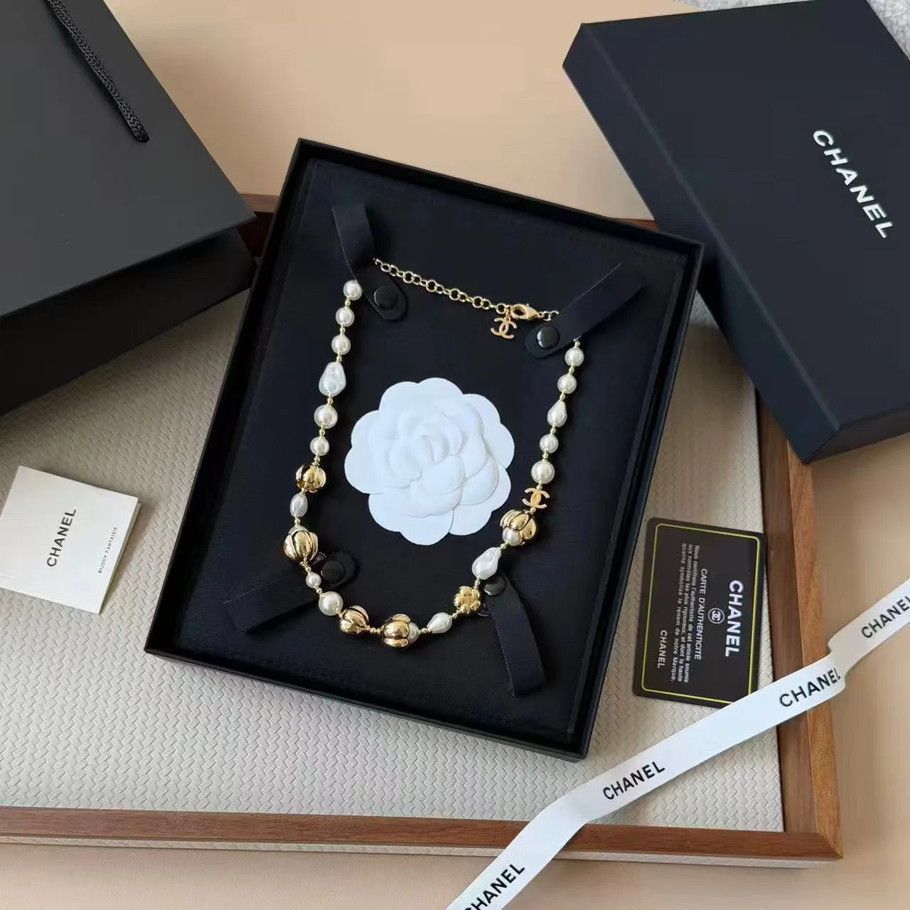 Бижутерия Chanel 18301334