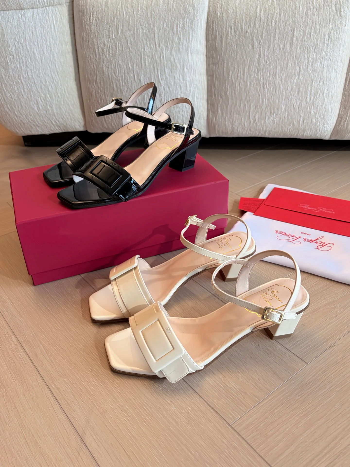 Босоножки Женские Roger Vivier 17321457