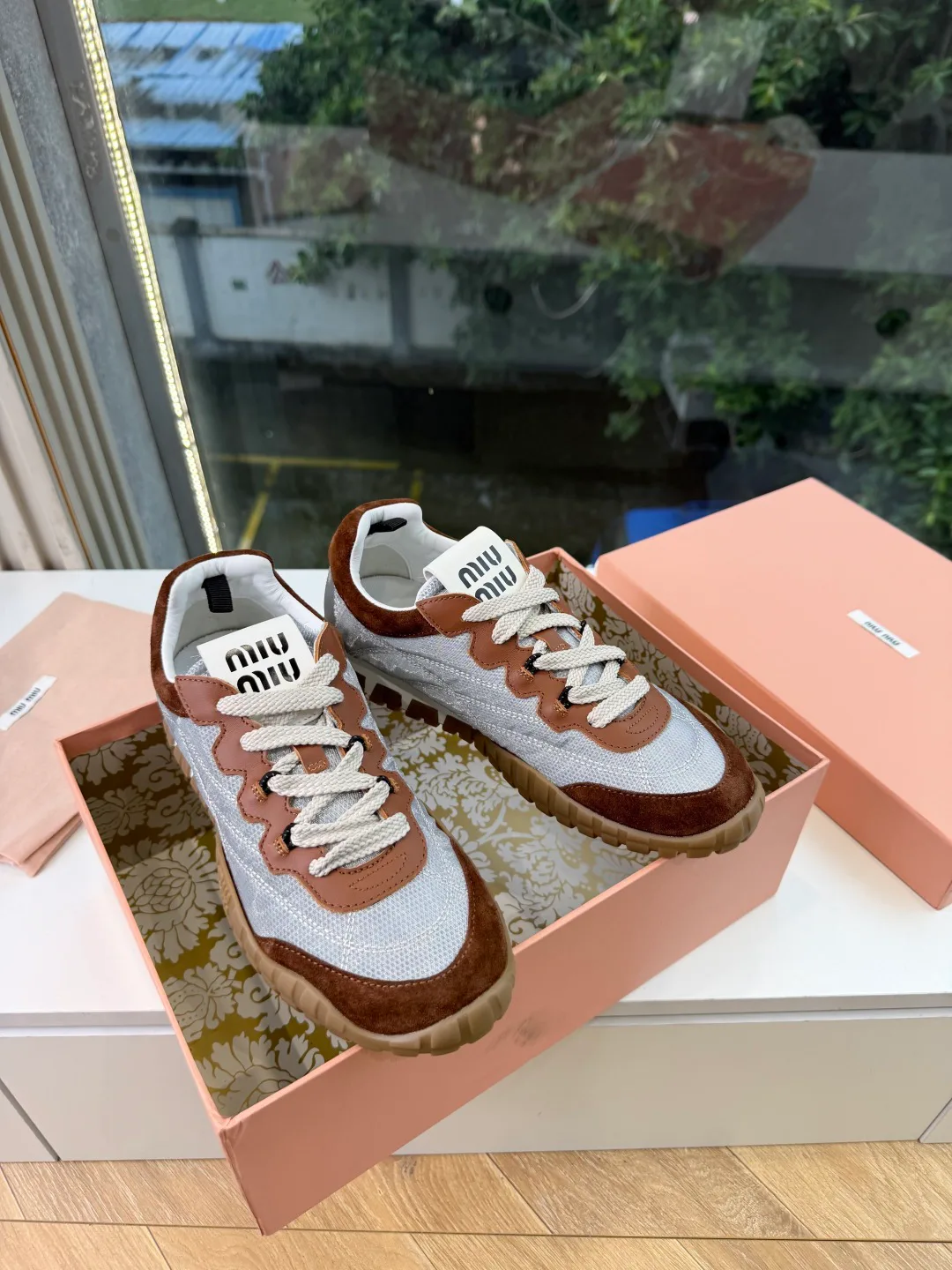 Кроссовки Женские Miu Miu 18053579