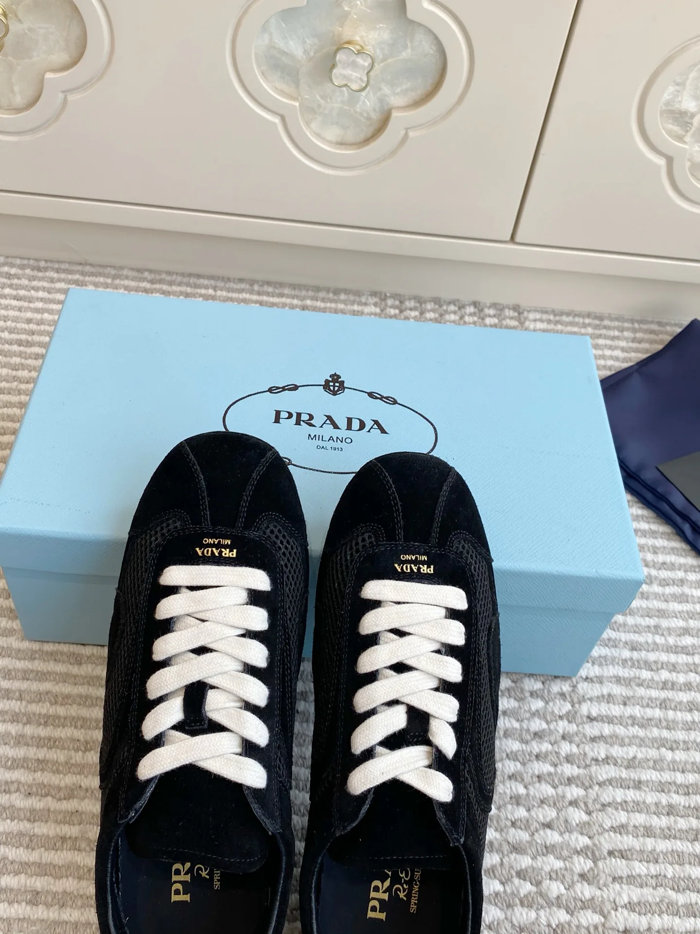 Кроссовки Женские Prada 11870117