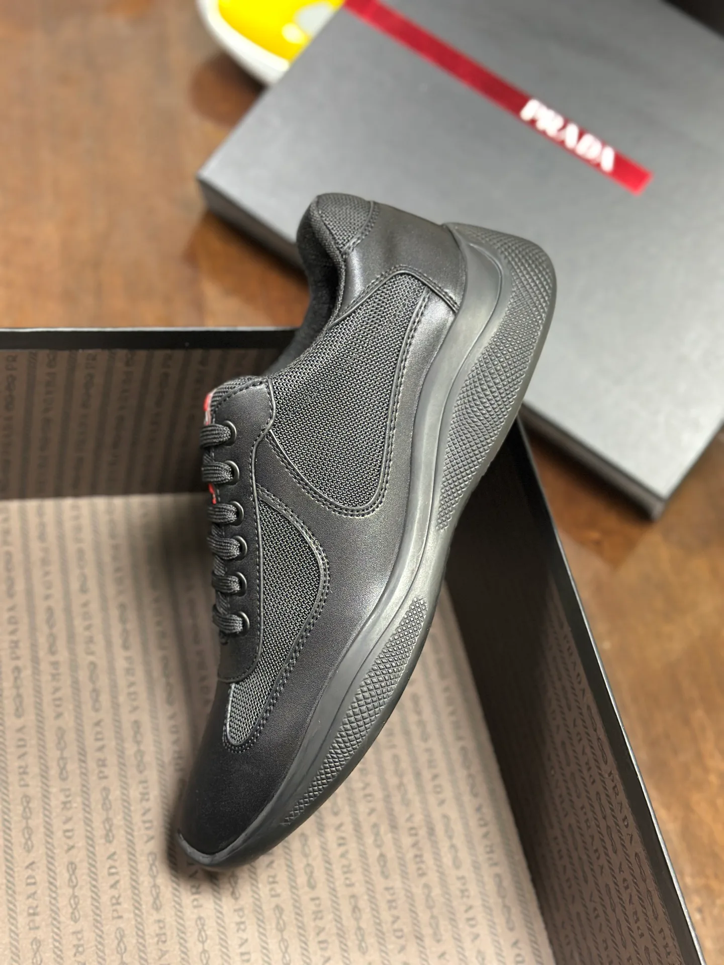 Кроссовки Женские Prada 18262247