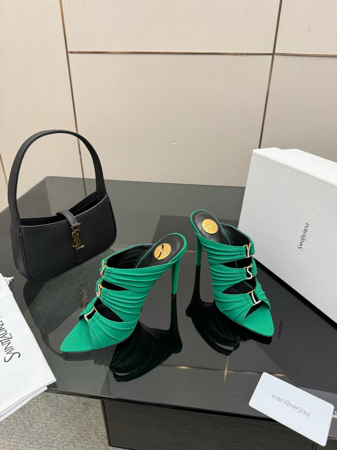 Сандалии Женские Saint Laurent 9317926
