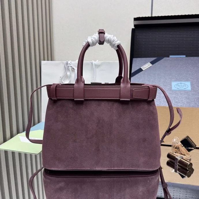 Классические Сумки Женские Prada 13332196