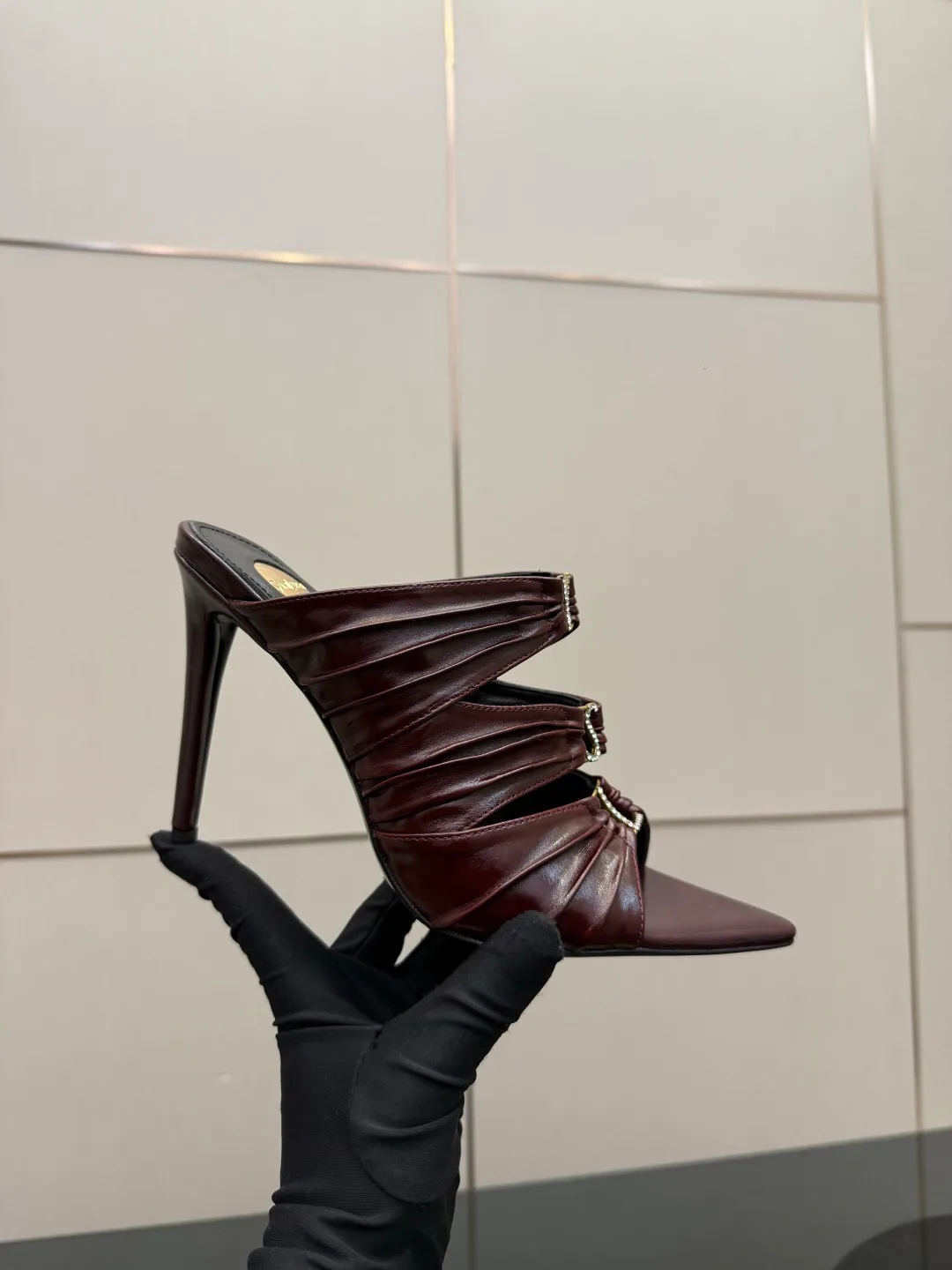 Сандалии Женские Saint Laurent 9317892