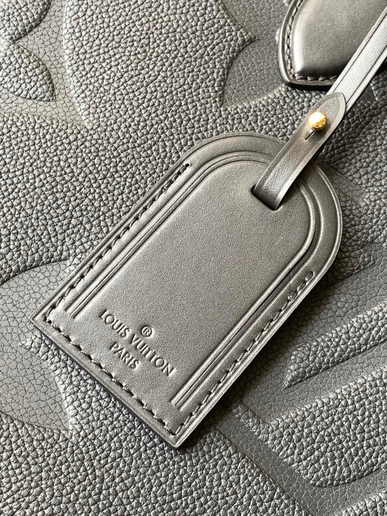 Классические Сумки Женские Louis Vuitton 18148125