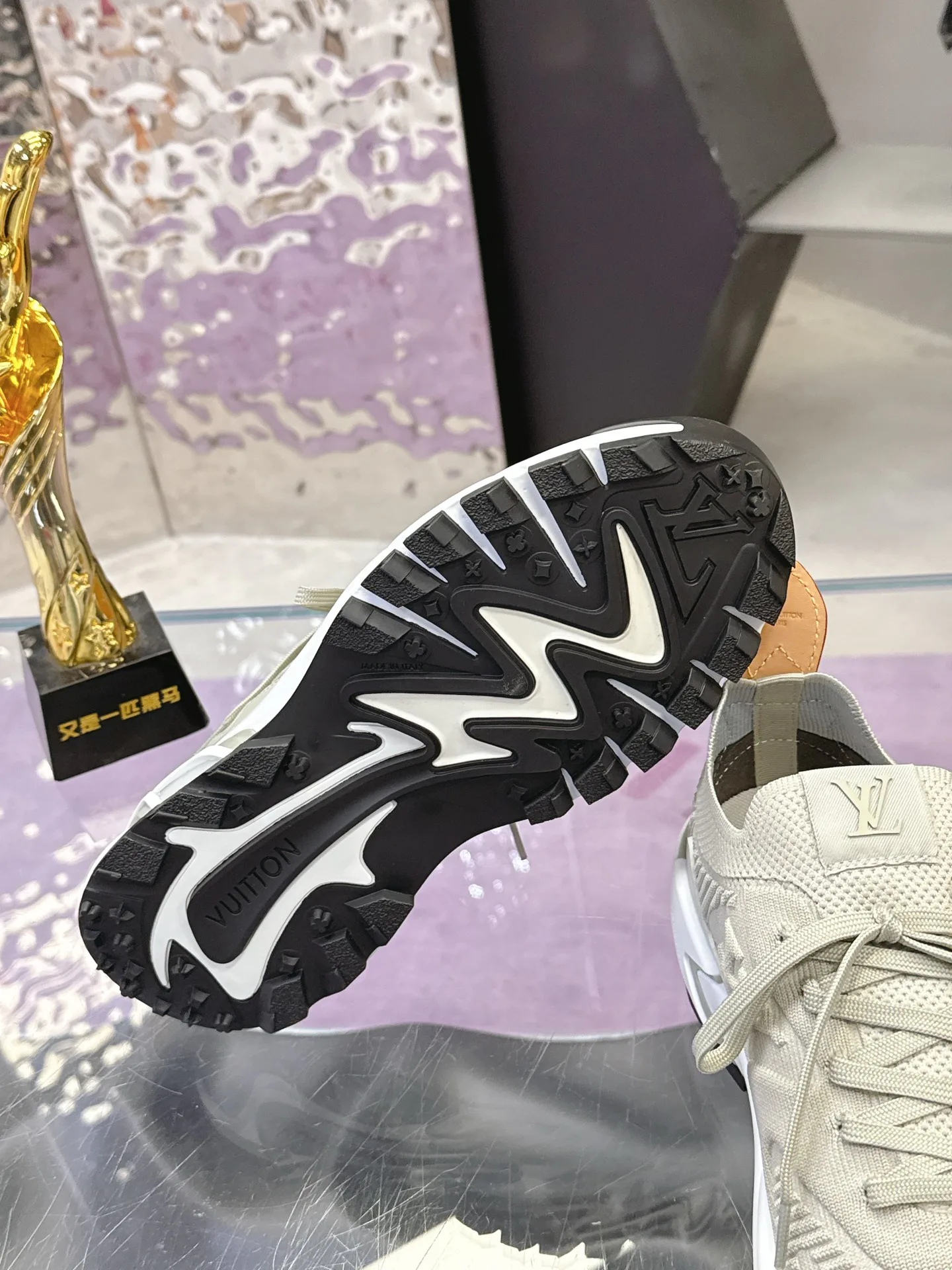 Кроссовки Мужские Louis Vuitton 841682