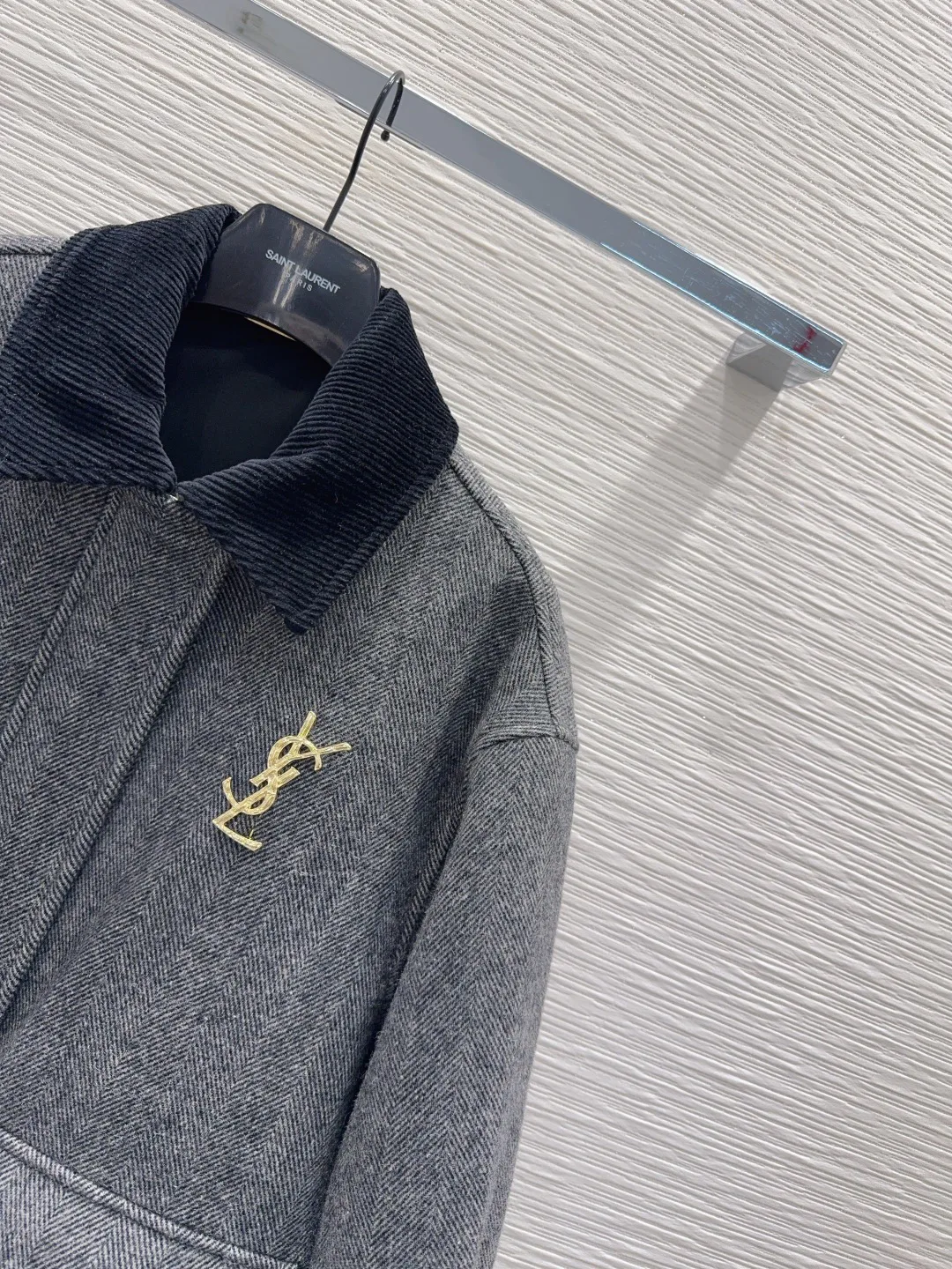 Куртки И Пуховики Женские Saint Laurent 561736