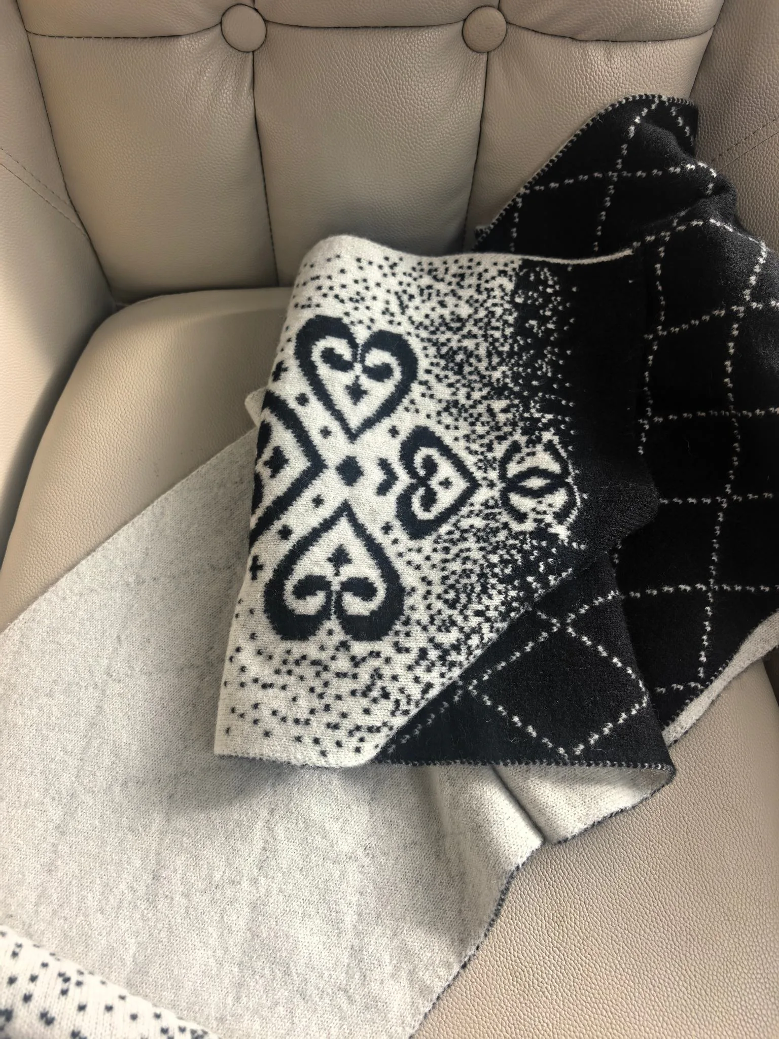 Шарфы Chanel 823985