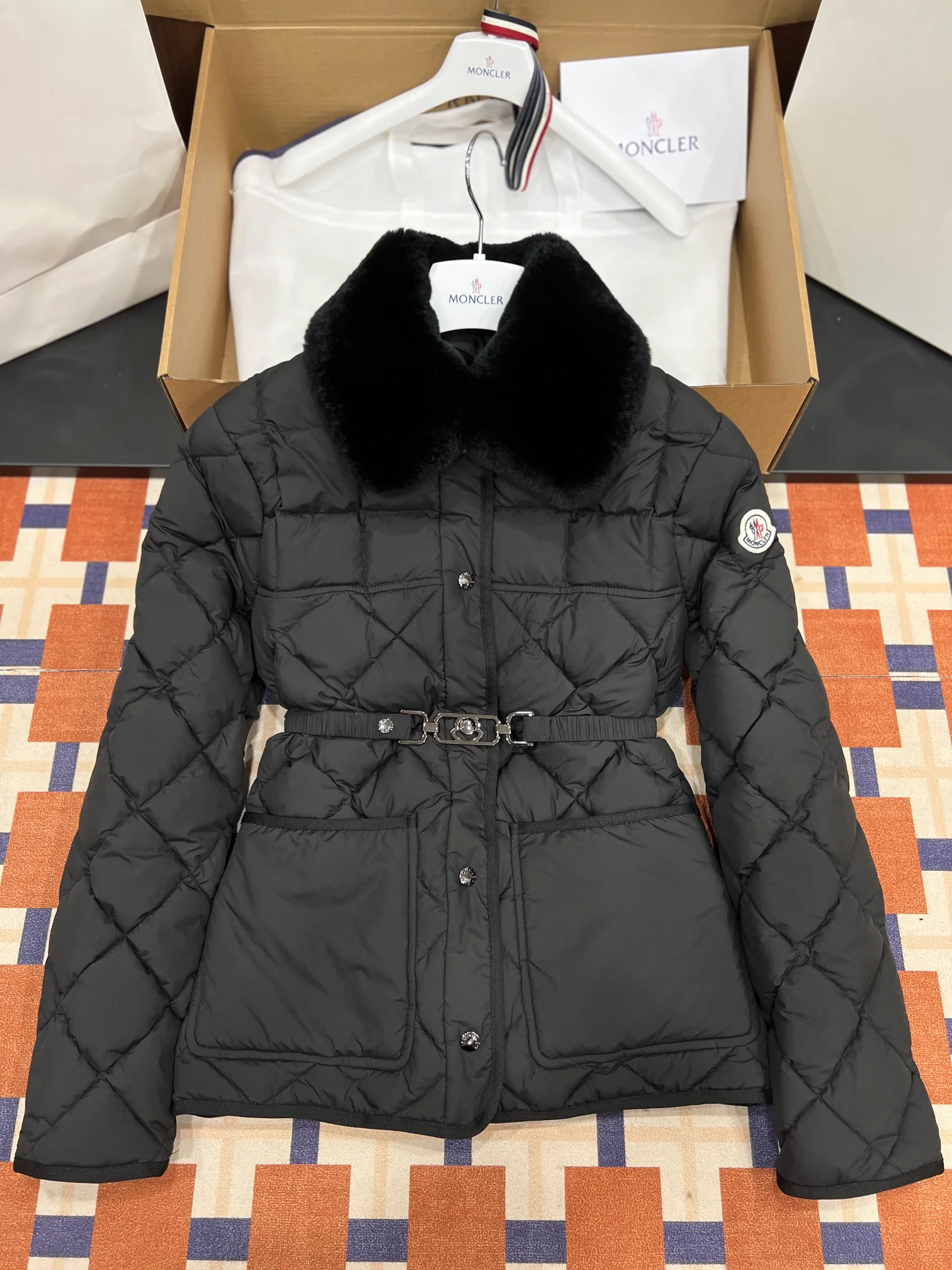 Куртки И Пуховики Женские Moncler 194825