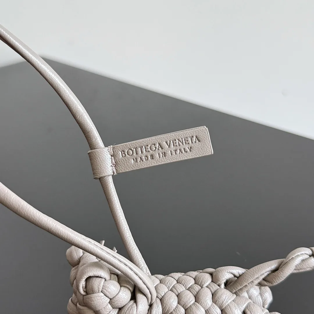 Ключницы Bottega Veneta 546003