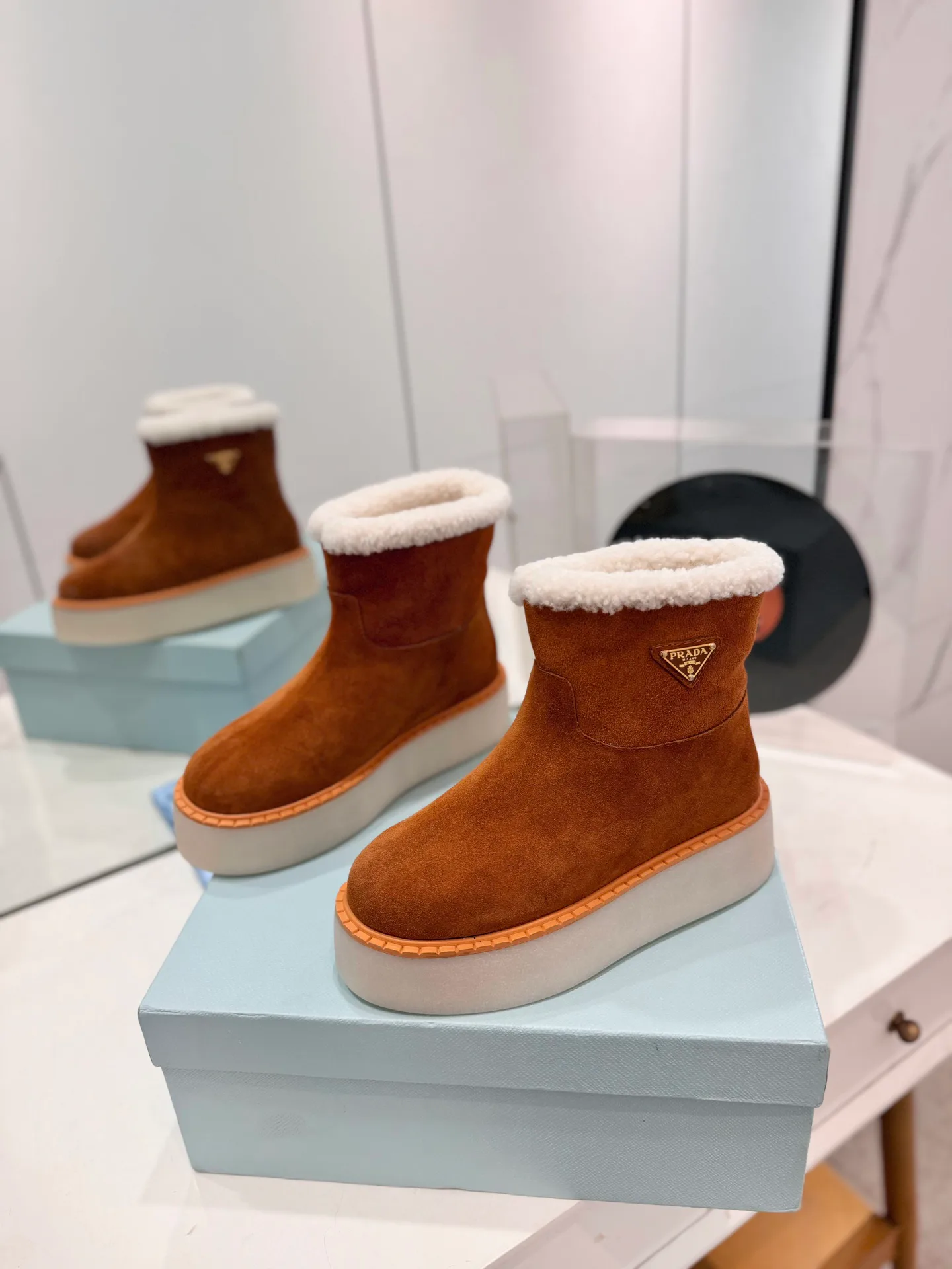 Угги Женские Prada 19047328