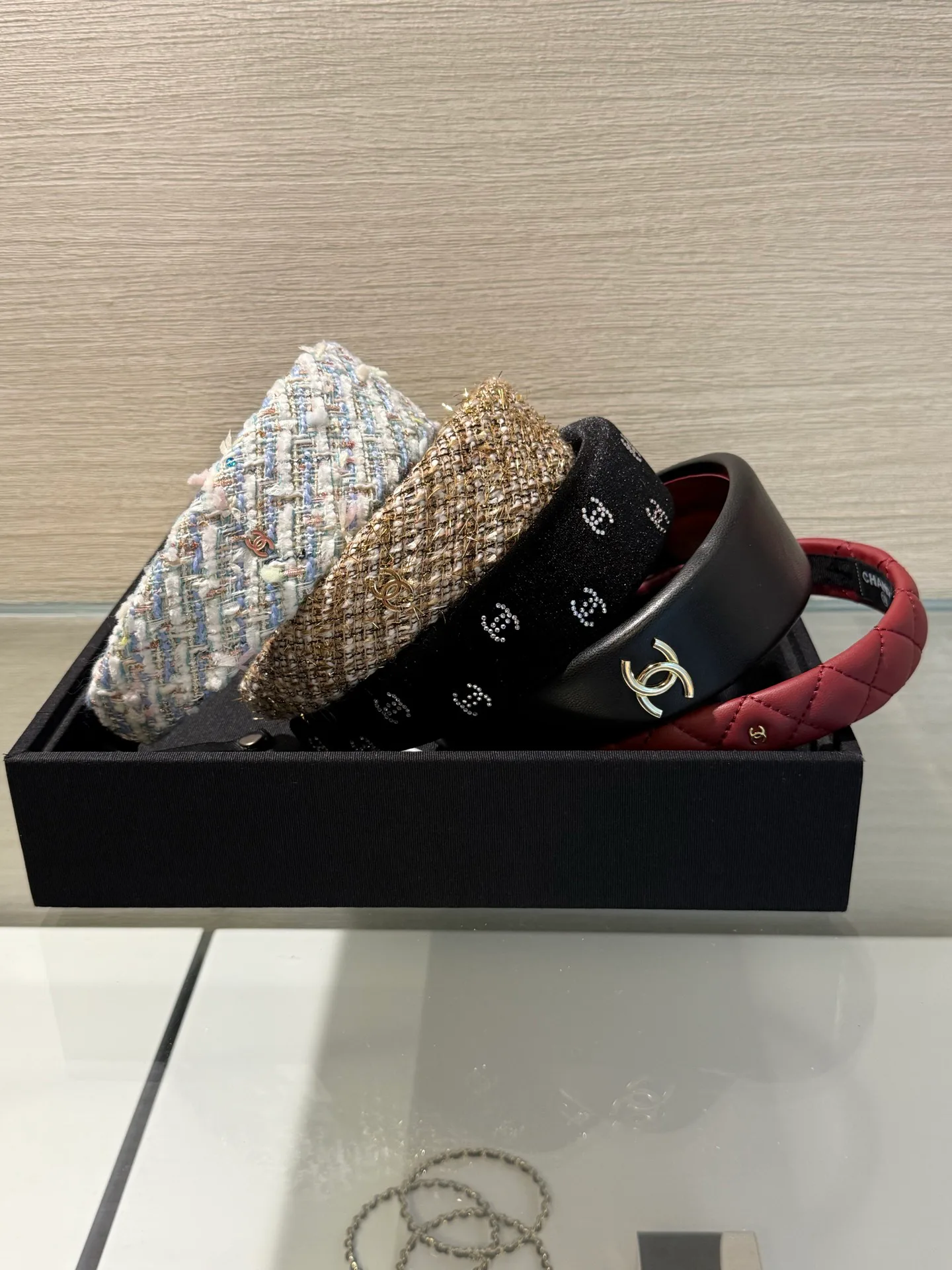 Головные Уборы Chanel 12940240