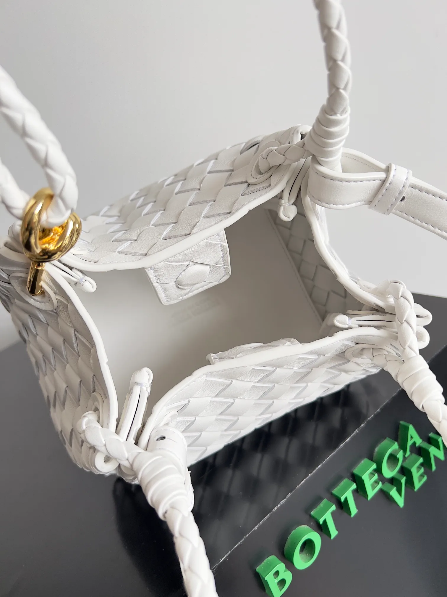 Сумки На Ремне Женские Bottega Veneta 419860