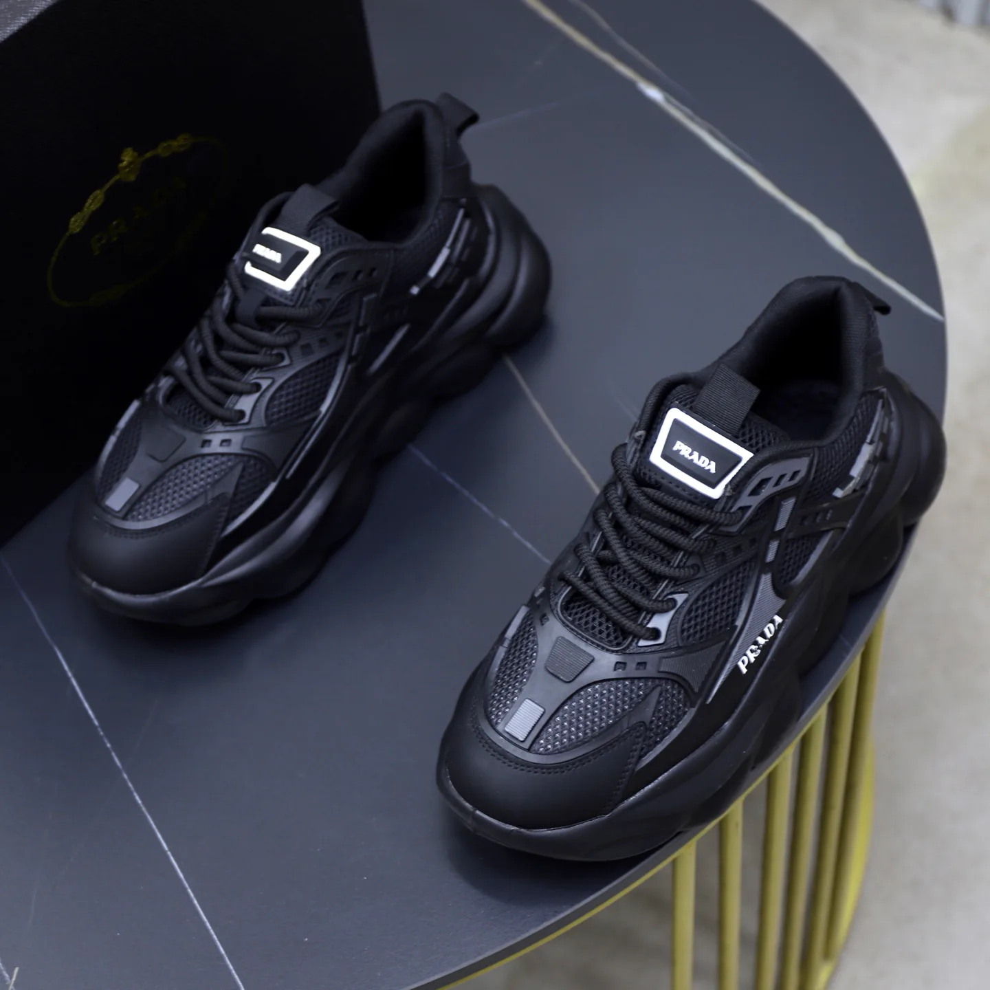 Кроссовки Женские Prada 211515