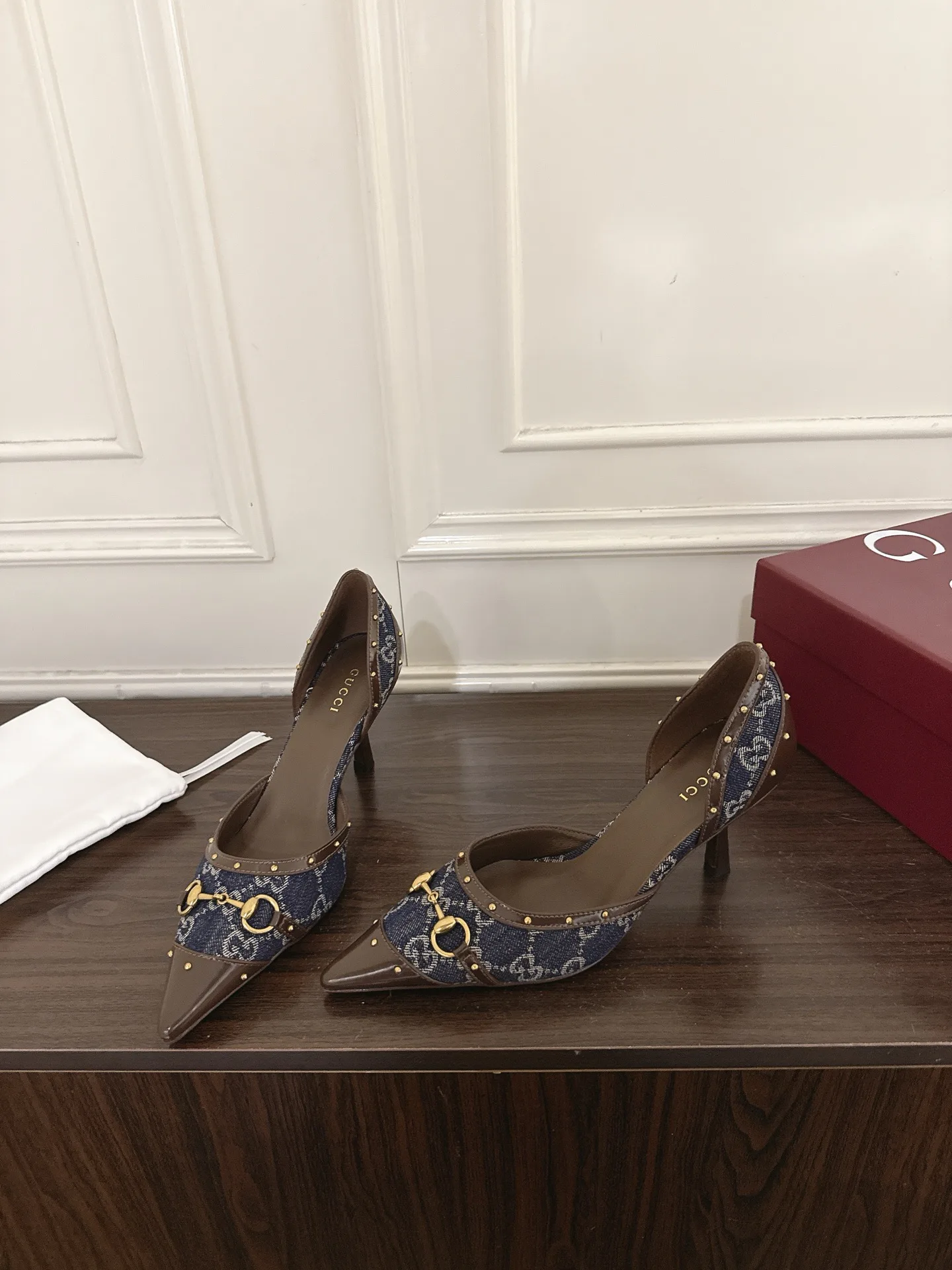 Туфли Женские Gucci 18135637