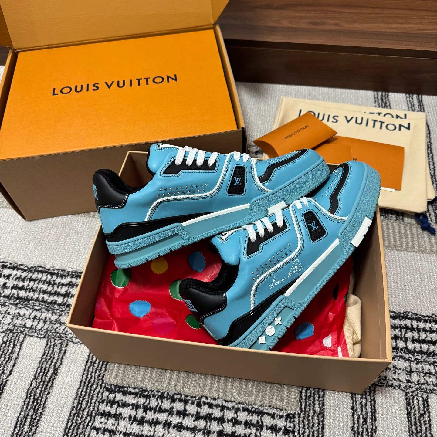 Кроссовки Женские Louis Vuitton 1546819