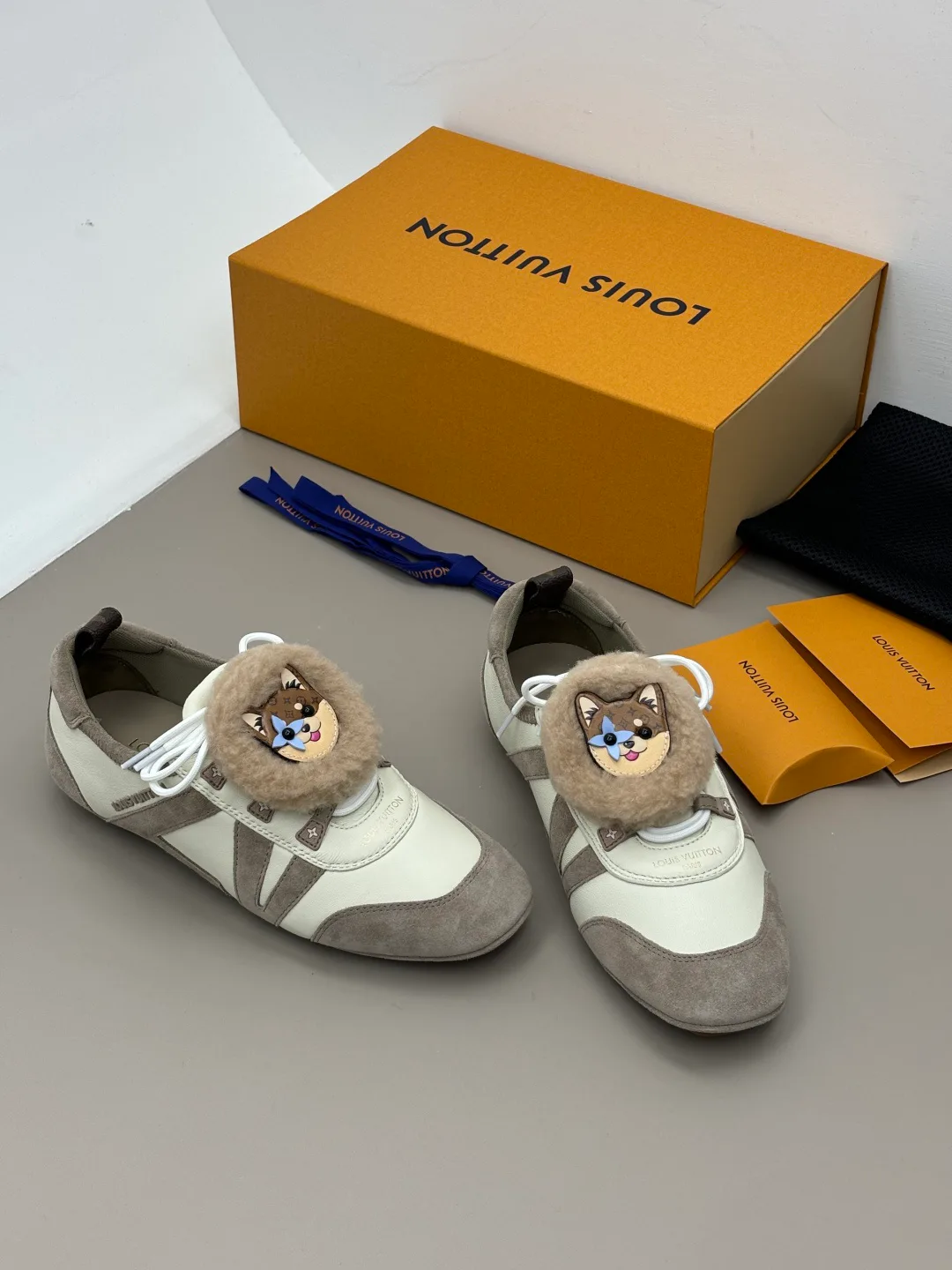 Кроссовки Женские Louis Vuitton 18006206
