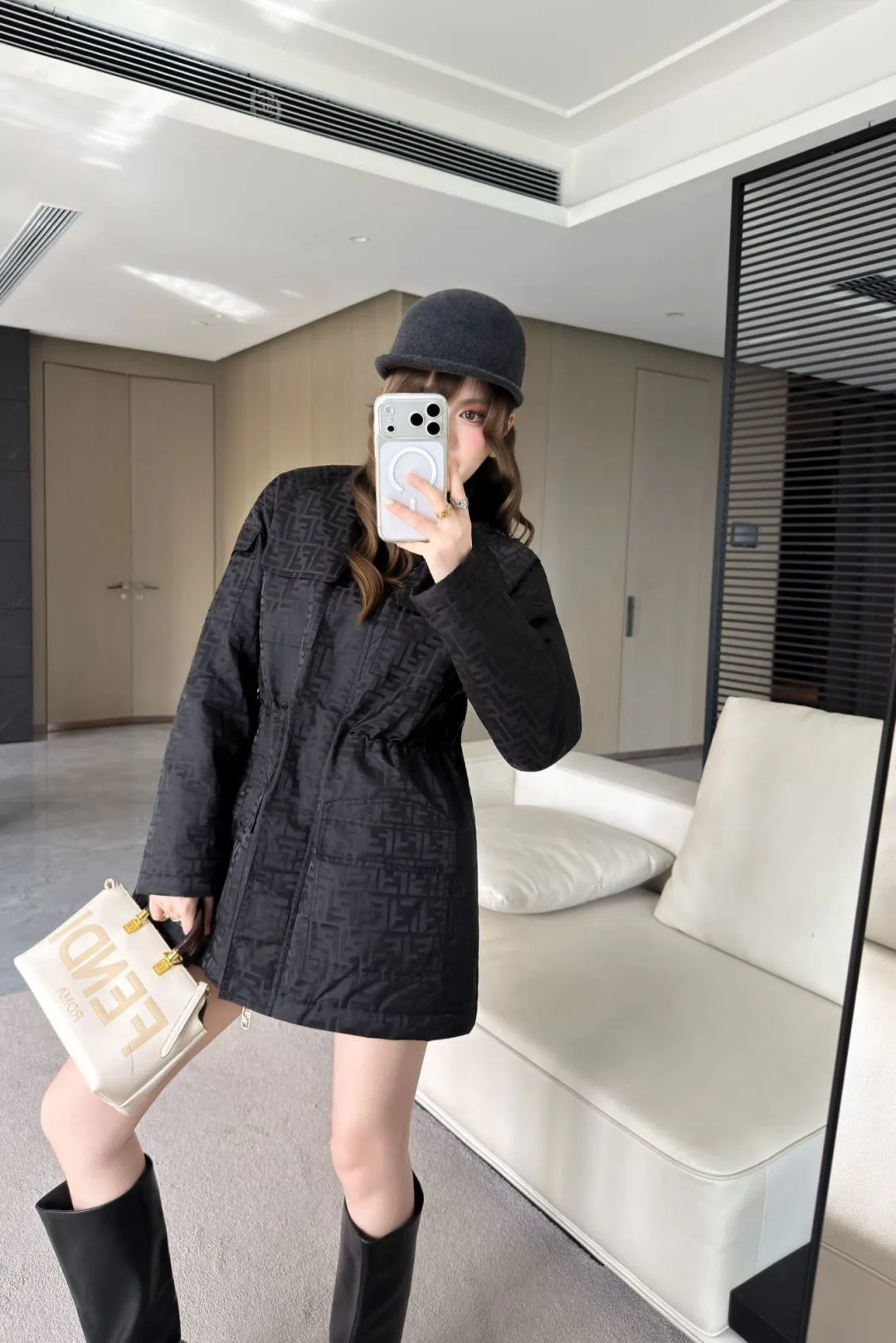 Куртки Женские Fendi 373714