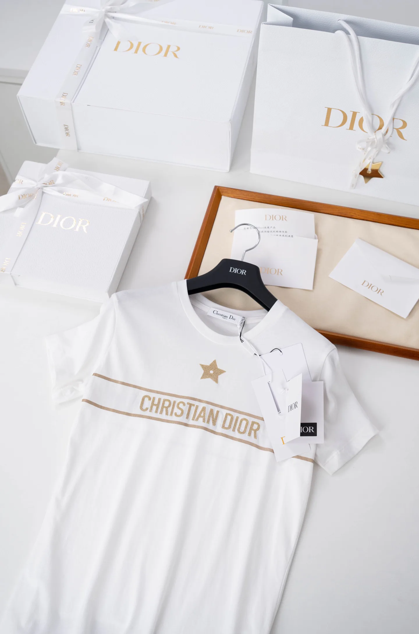 Футболки Женские Christian Dior 17737884