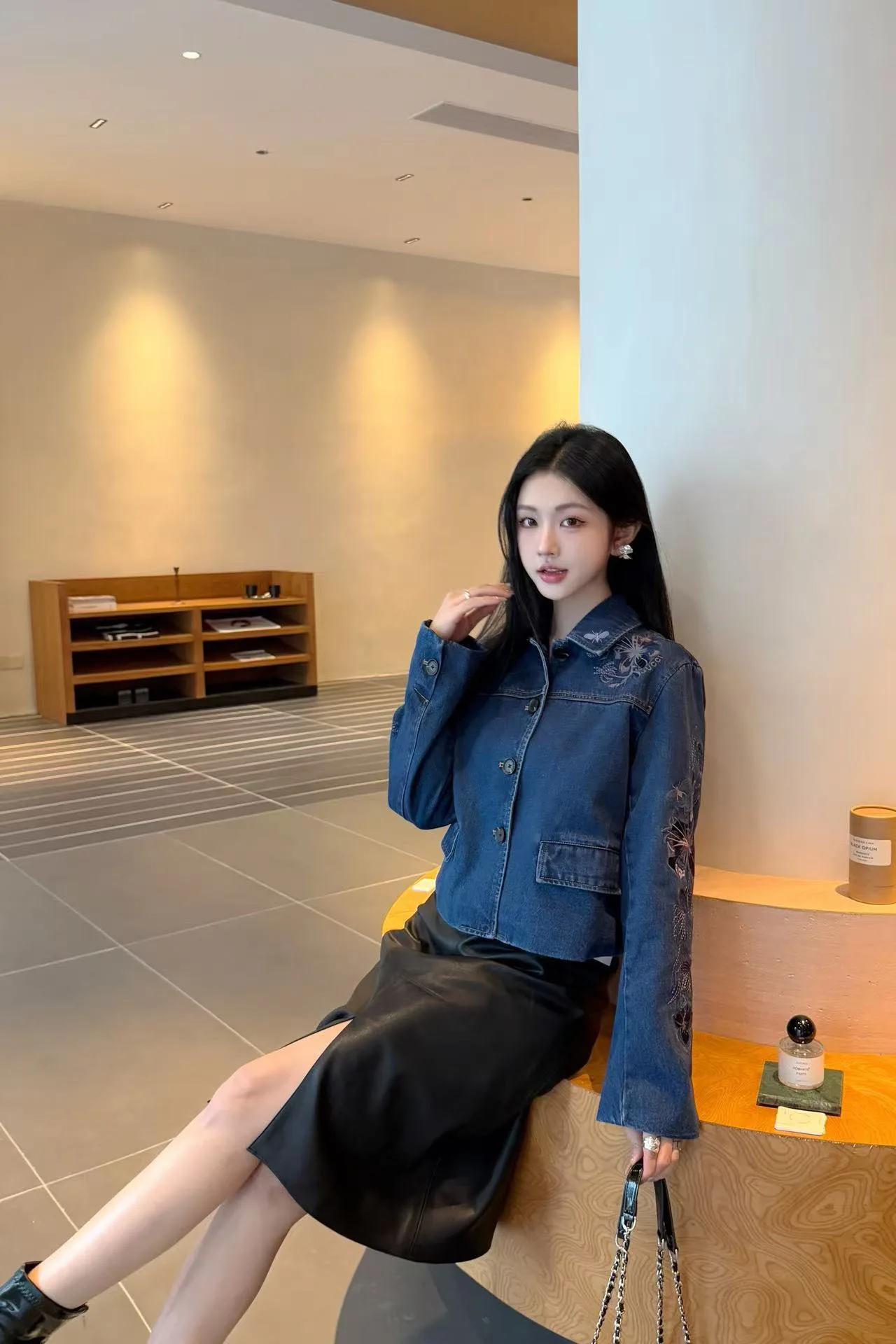 Куртки И Пуховики Женские Gucci 10850638