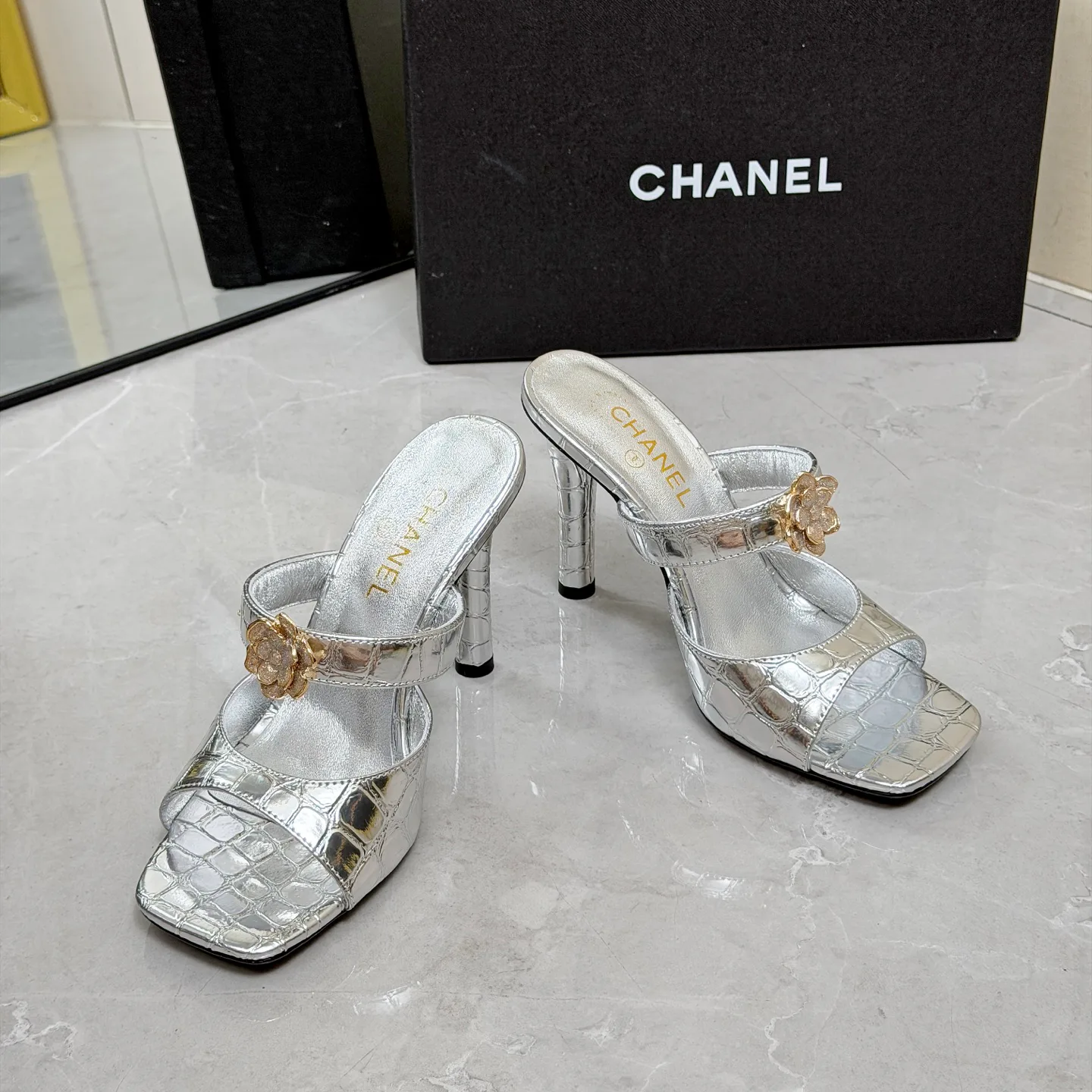 Босоножки Женские Chanel 17335035