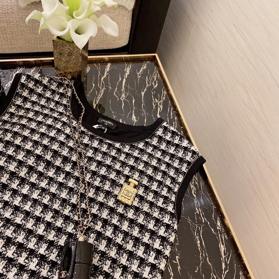 Платки Chanel 1861346