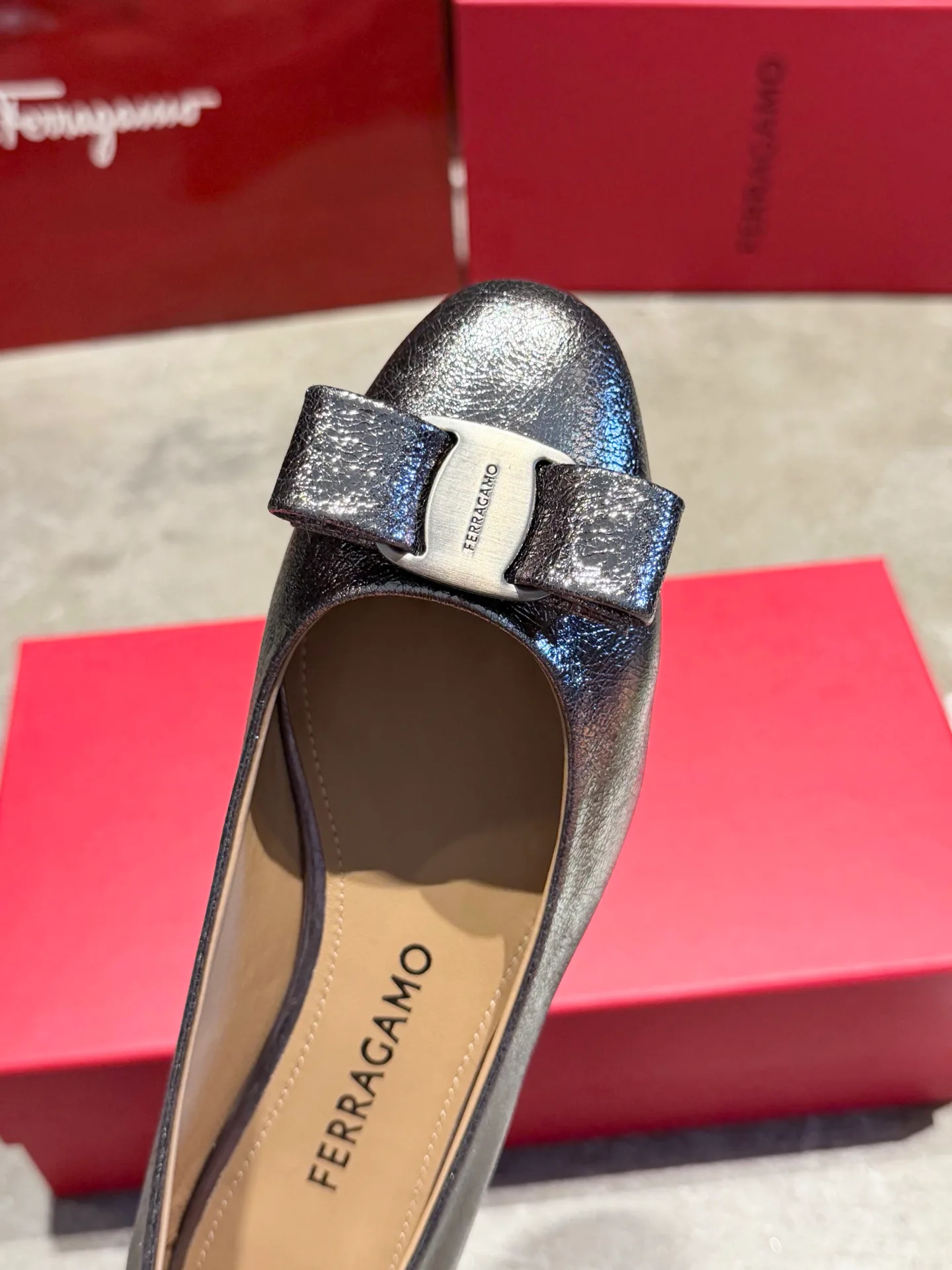 Балетки Женские Salvatore Ferragamo 18731765