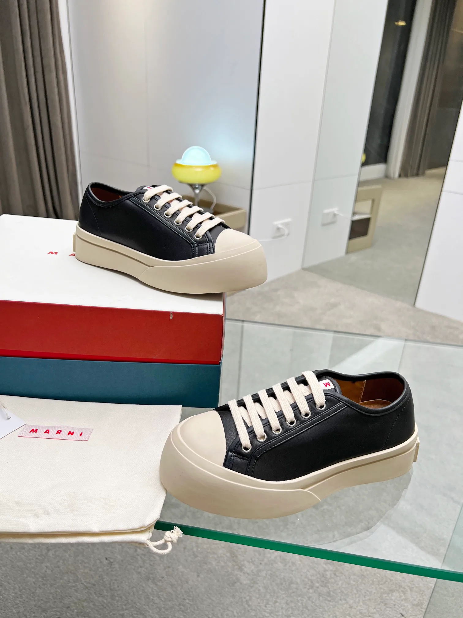 Кроссовки Женские Marni 18039749