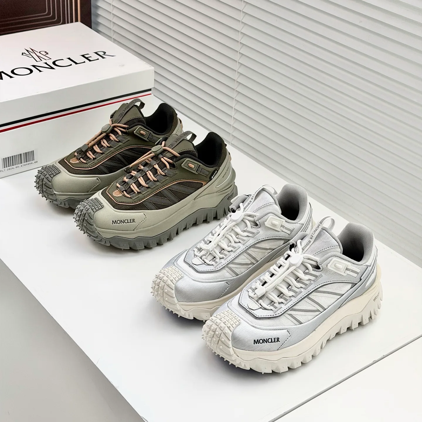 Кроссовки Женские Moncler 4713239